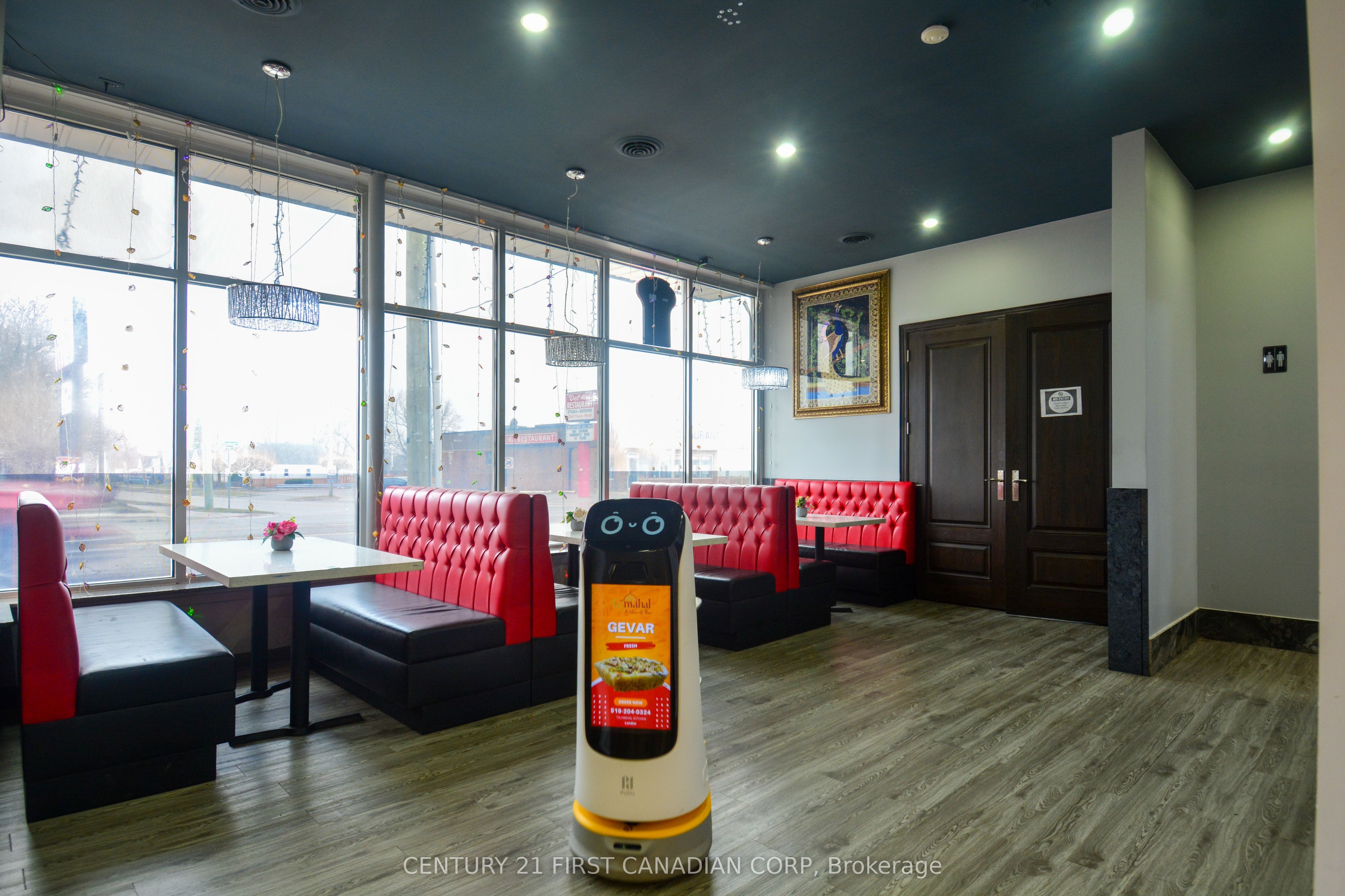 1682 Dundas Street Property Photo 8