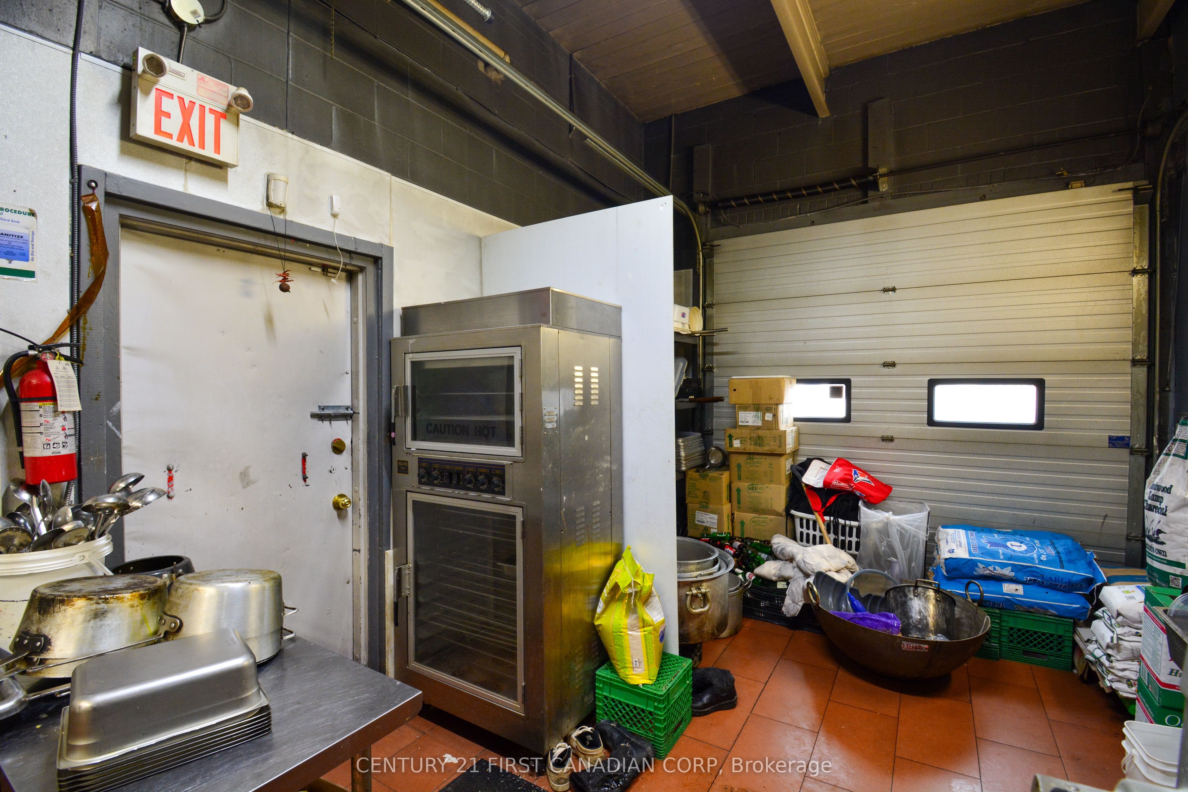 1682 Dundas Street Property Photo 30