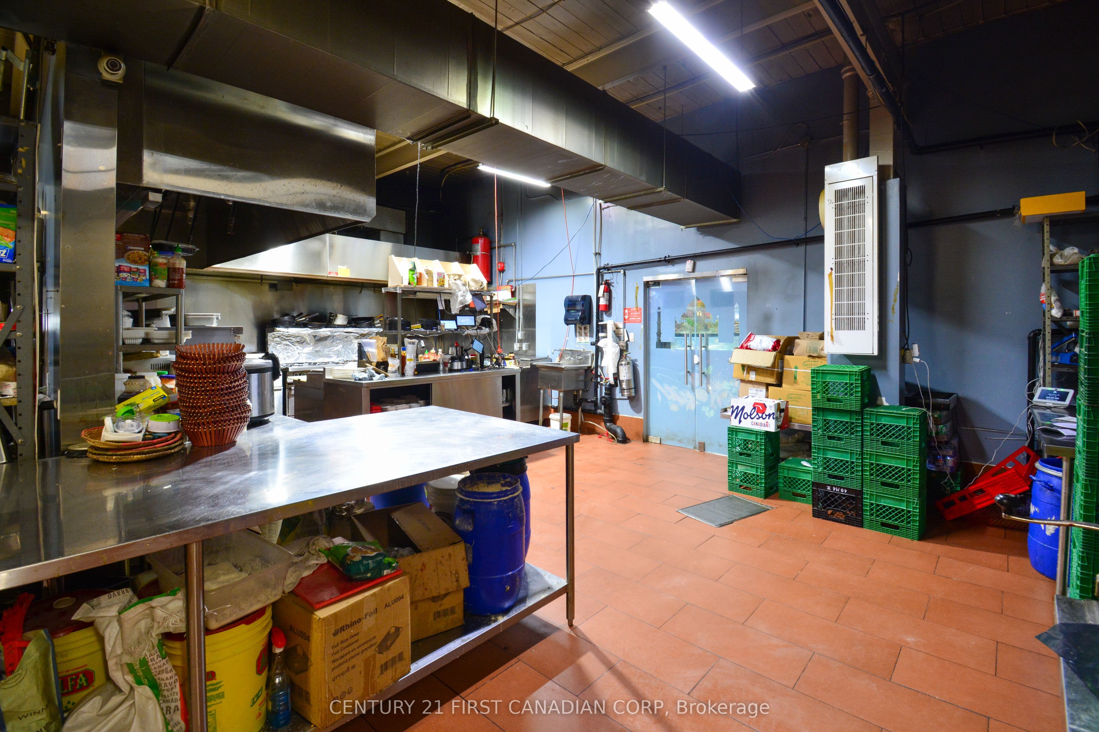 1682 Dundas Street Property Photo 33