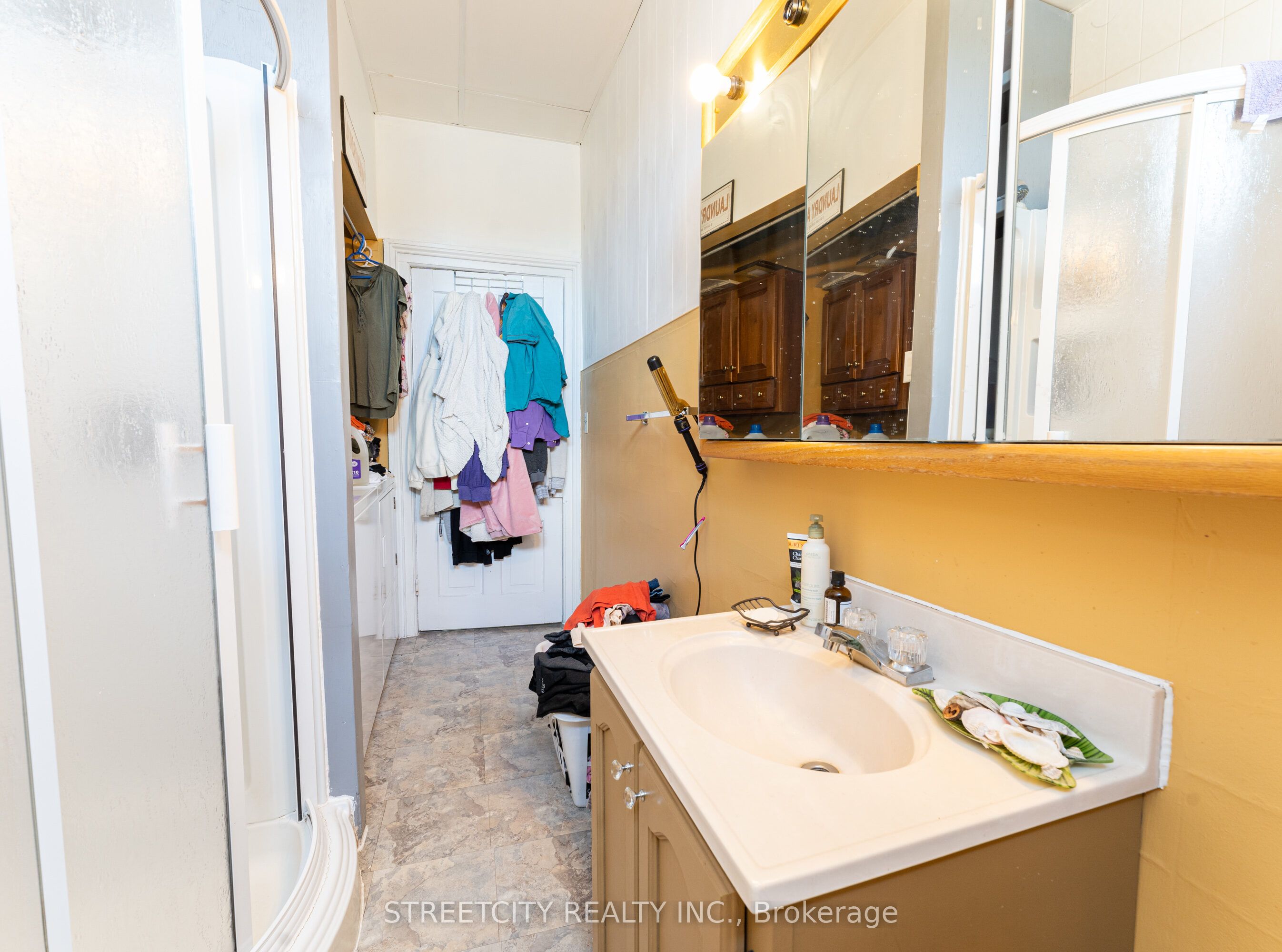 206 Main Street Property Photo 40