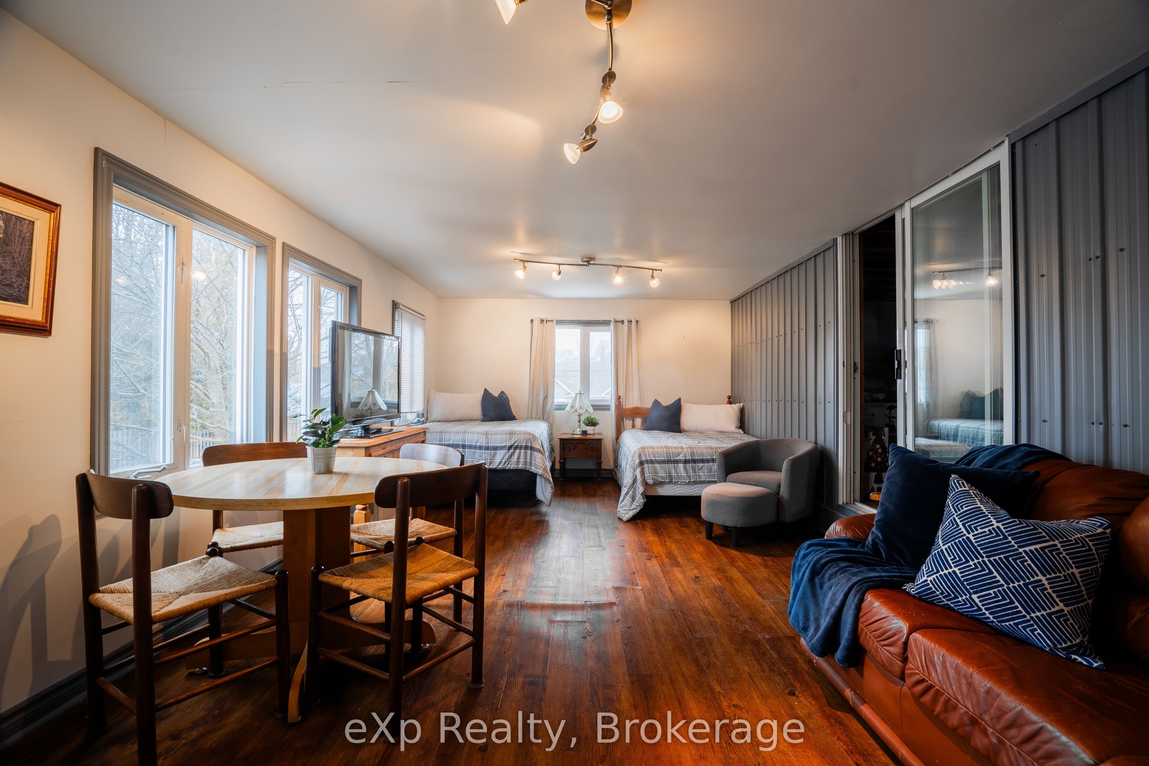 601 Dawson Street Property Photo 33
