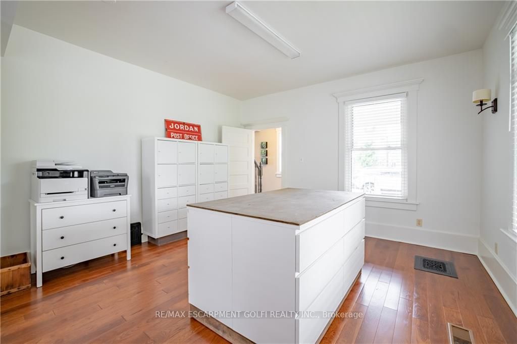 3769 Main Street Property Photo 16