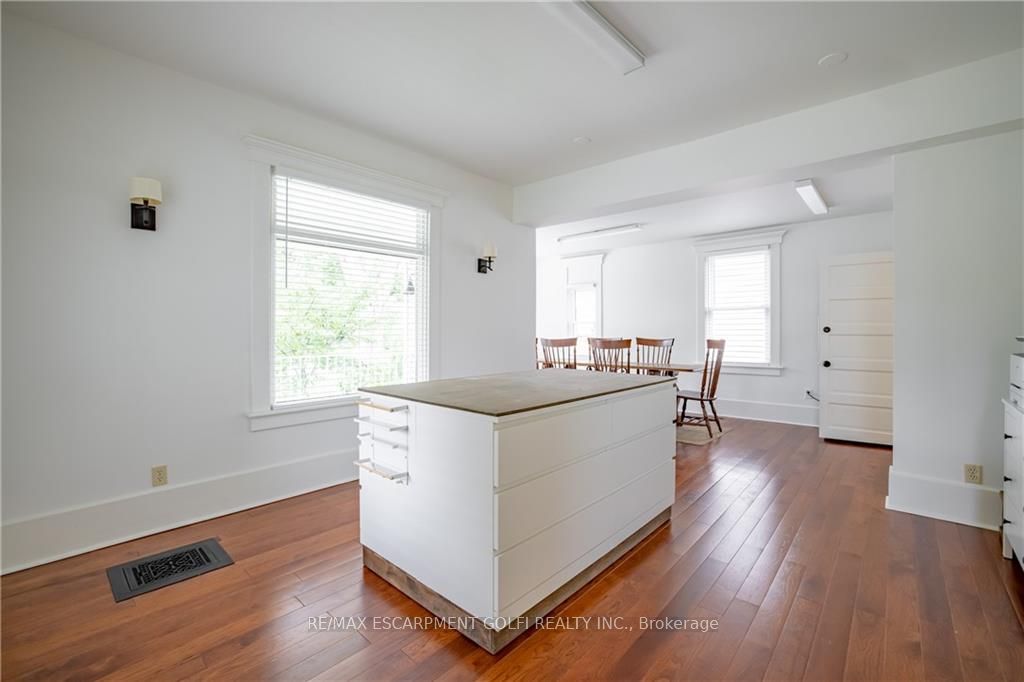 3769 Main Street Property Photo 17