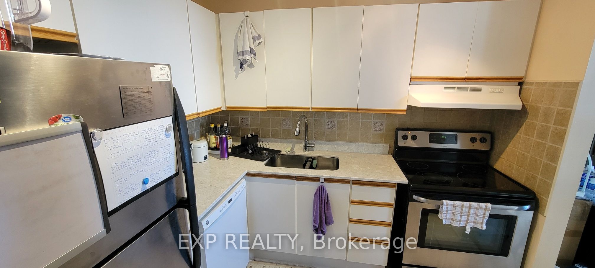 2000 Jasmine Crescent 1214 Property Photo 6