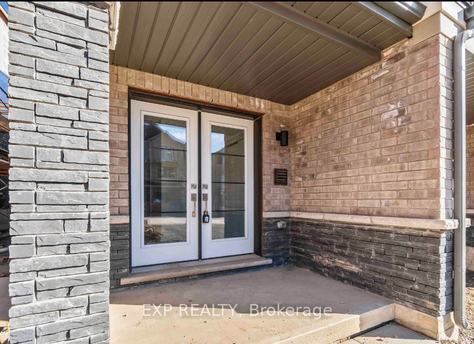8 Norwich Crescent Property Photo