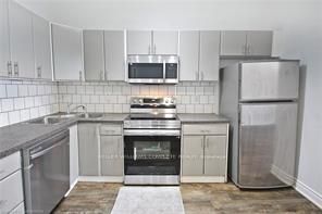 590 Main Street E Property Photo 11