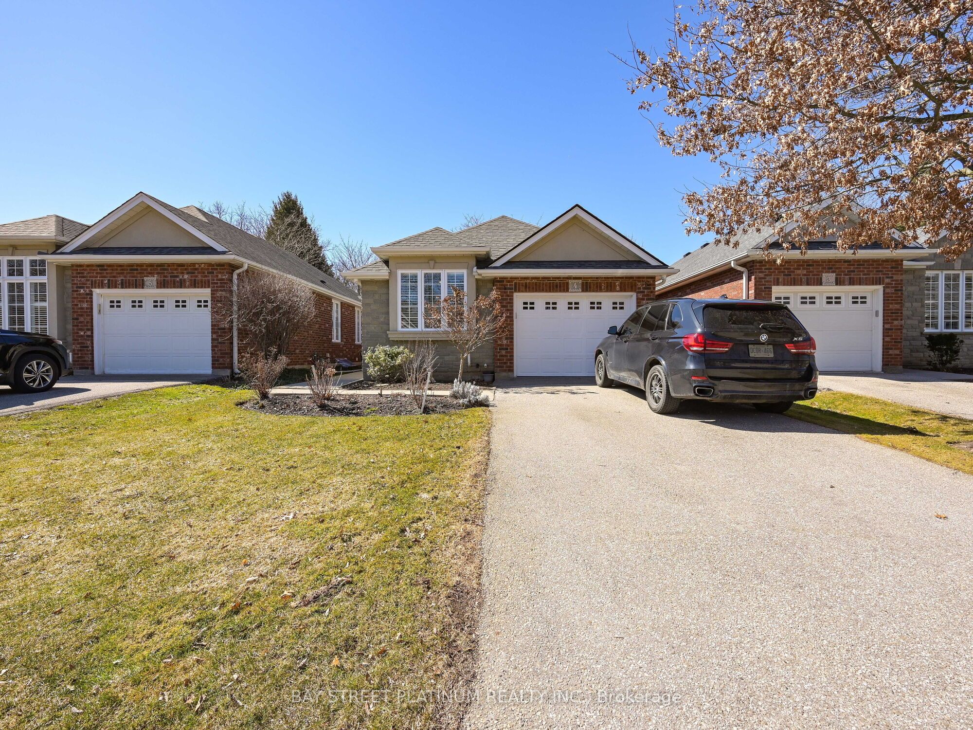 #4 - 115 Glenwood Drive Property Photo