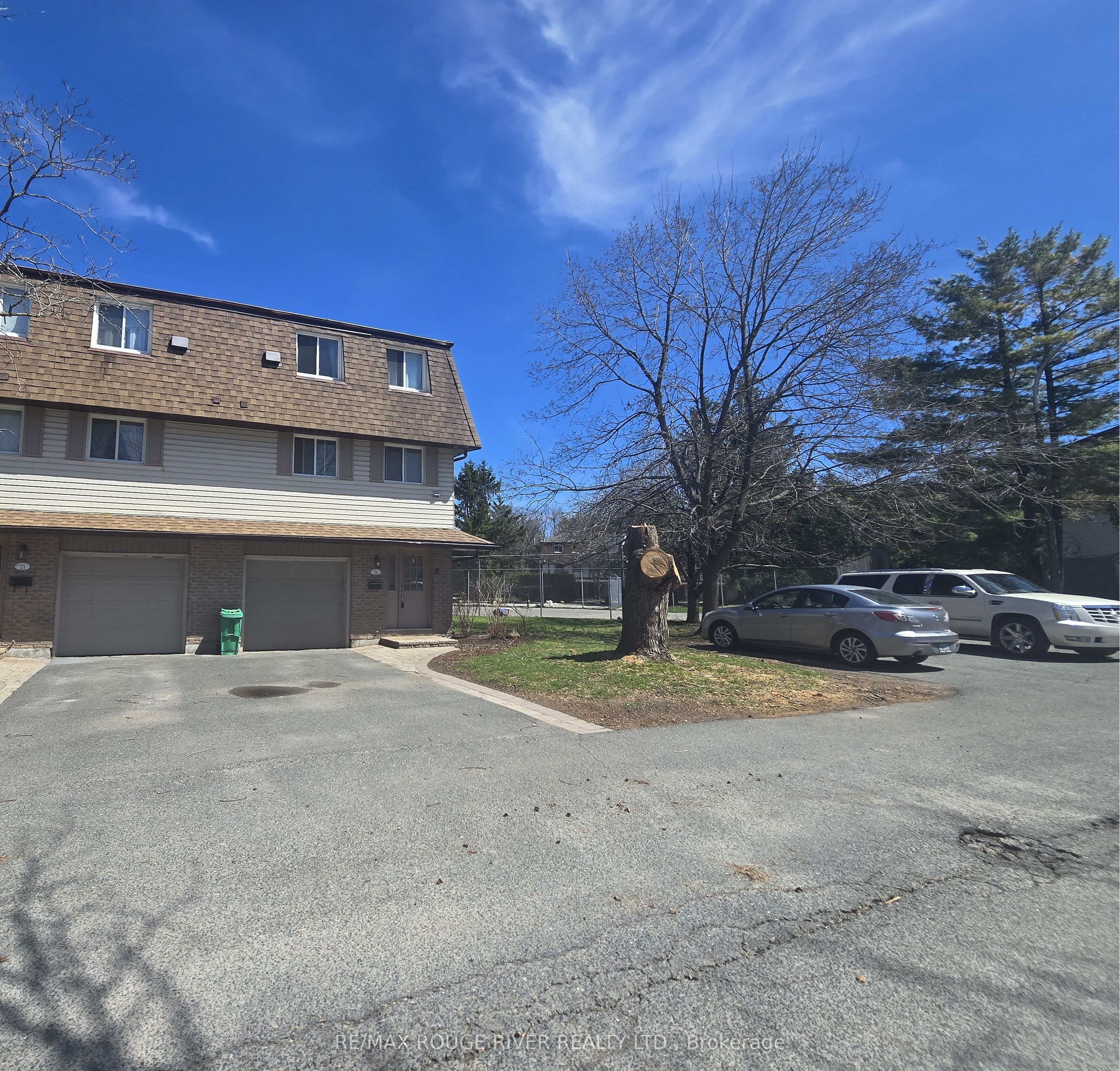 30 Champlain Crescent 24 Property Photo 1