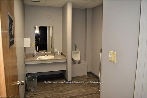 662 Gustavus Street Property Photo 8