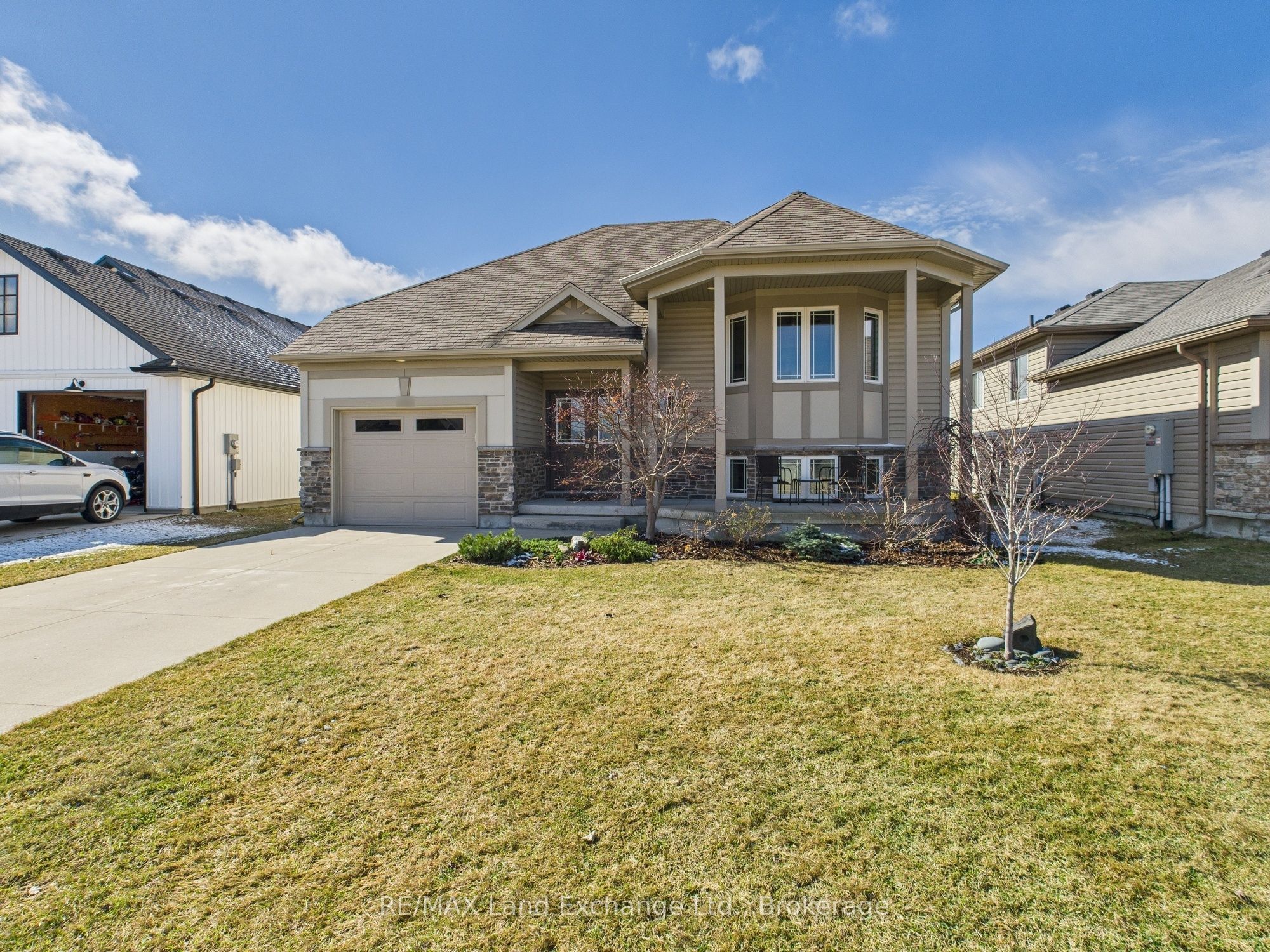 #60 - 529 Stornoway Way Property Photo 1