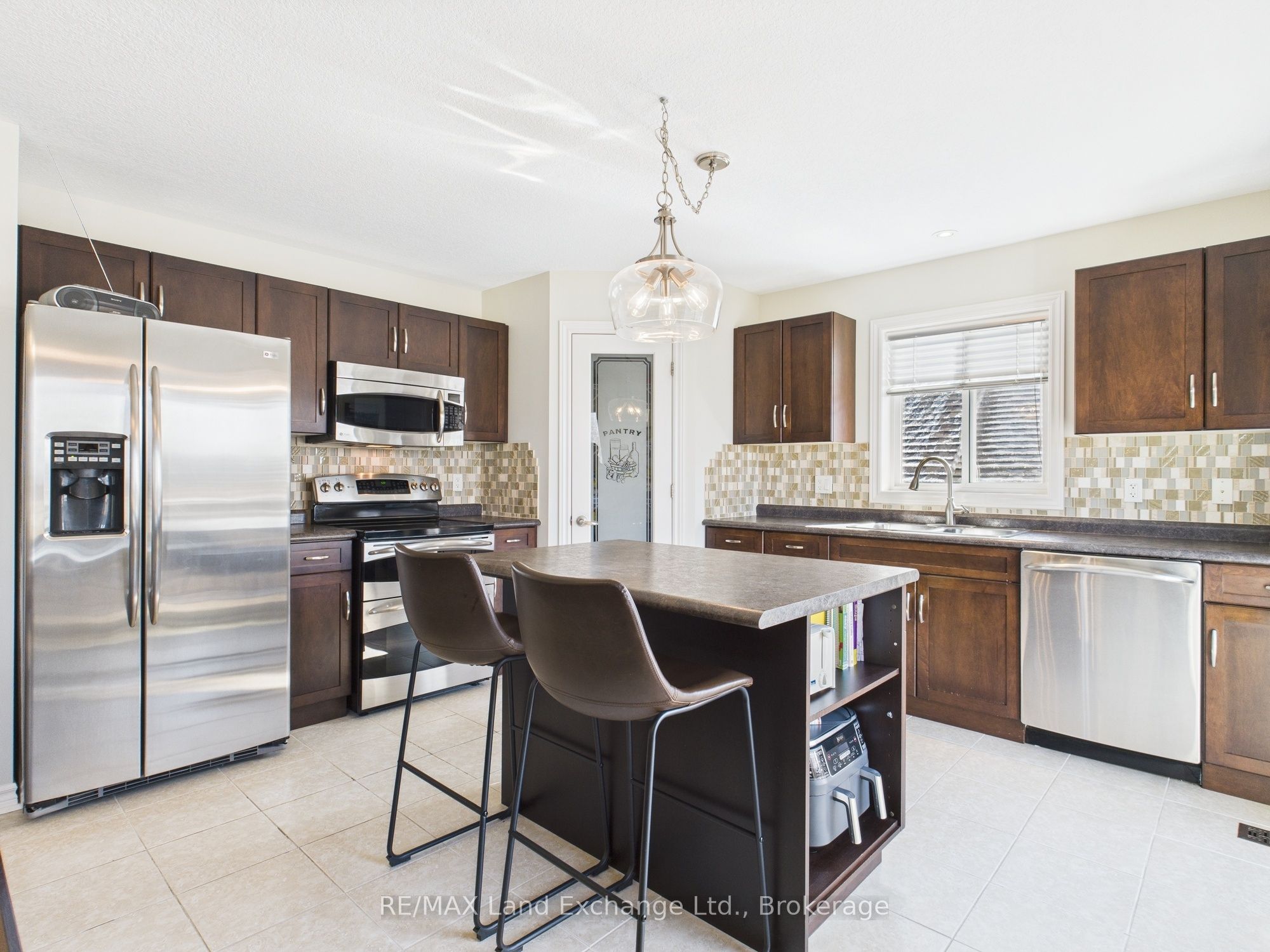 #60 - 529 Stornoway Way Property Photo 8