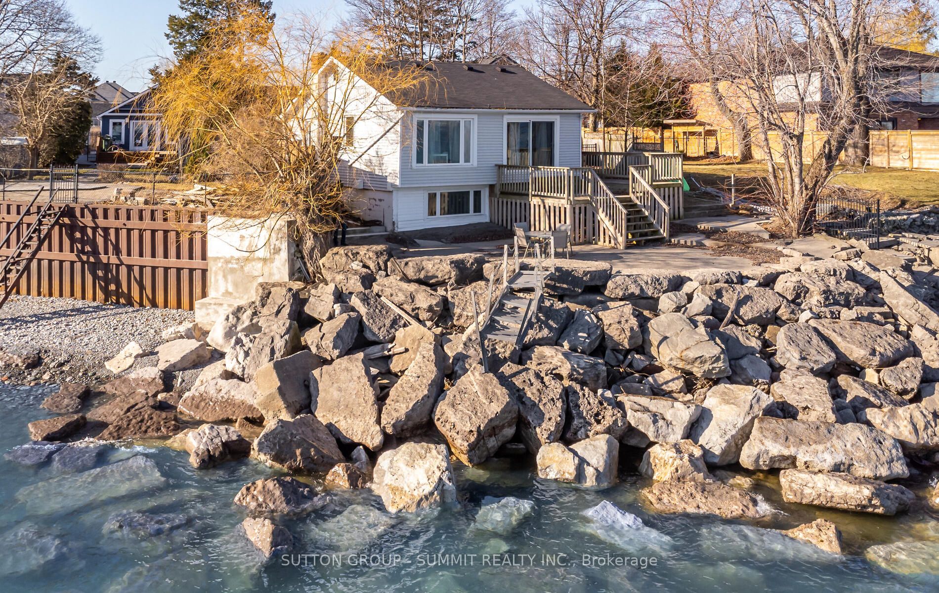 18 1/2 Lakeshore Drive Property Photo 4