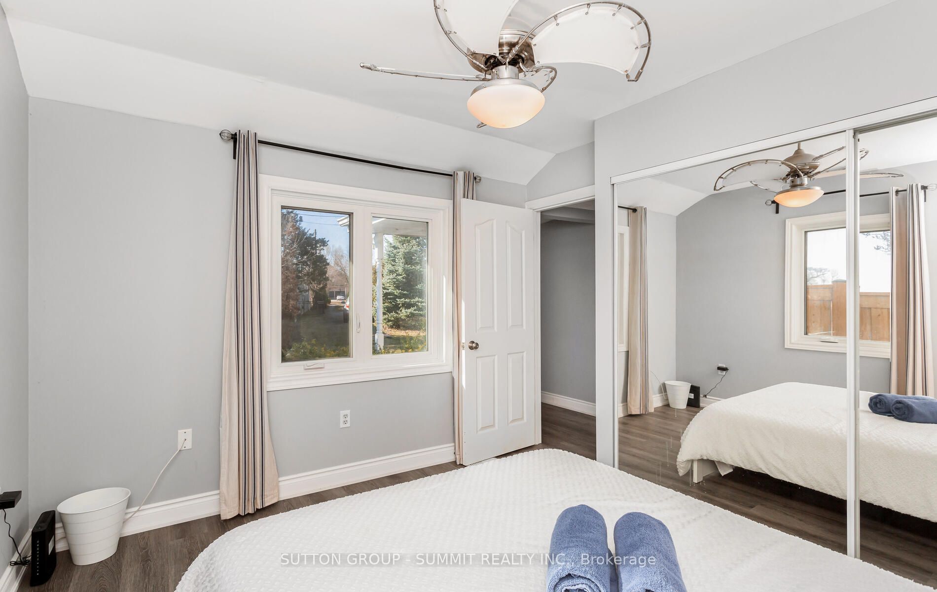 18 1/2 Lakeshore Drive Property Photo 16