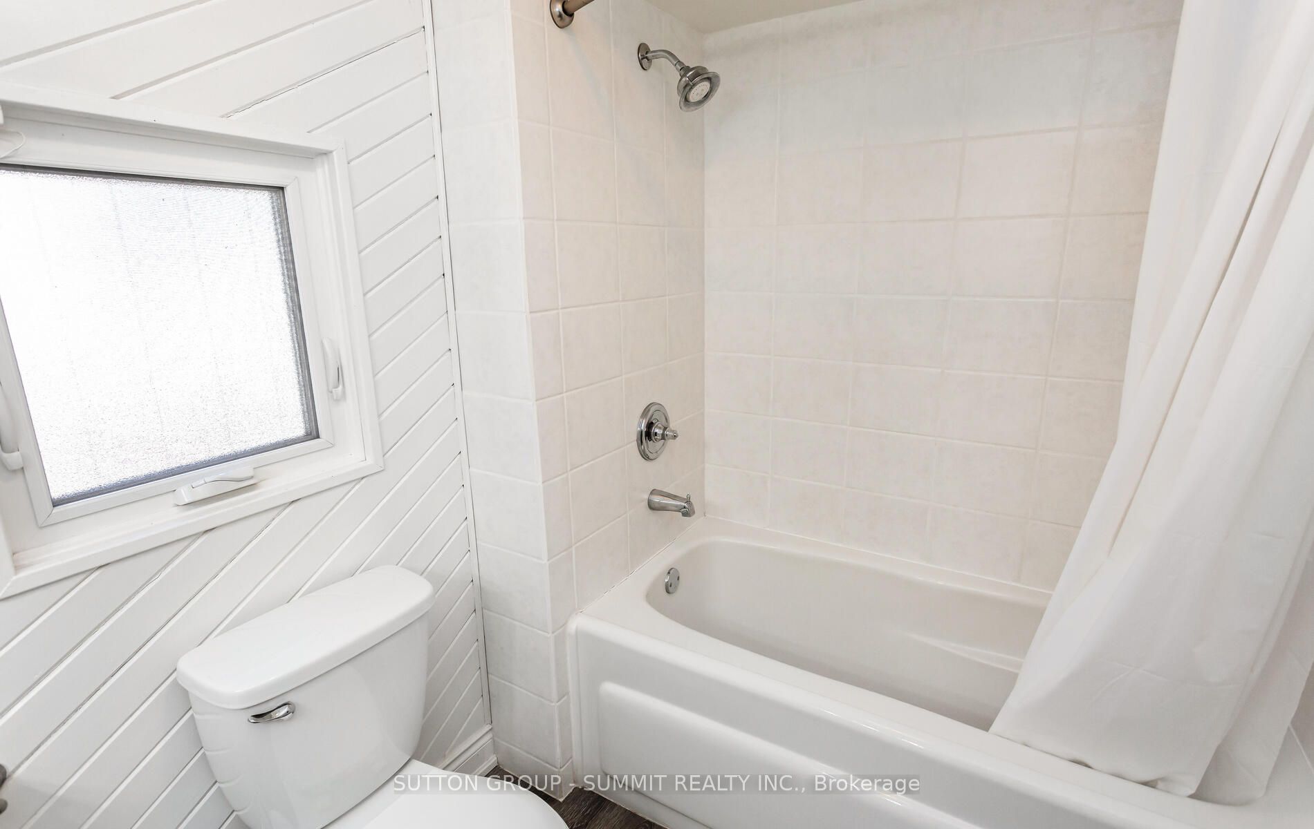 18 1/2 Lakeshore Drive Property Photo 20