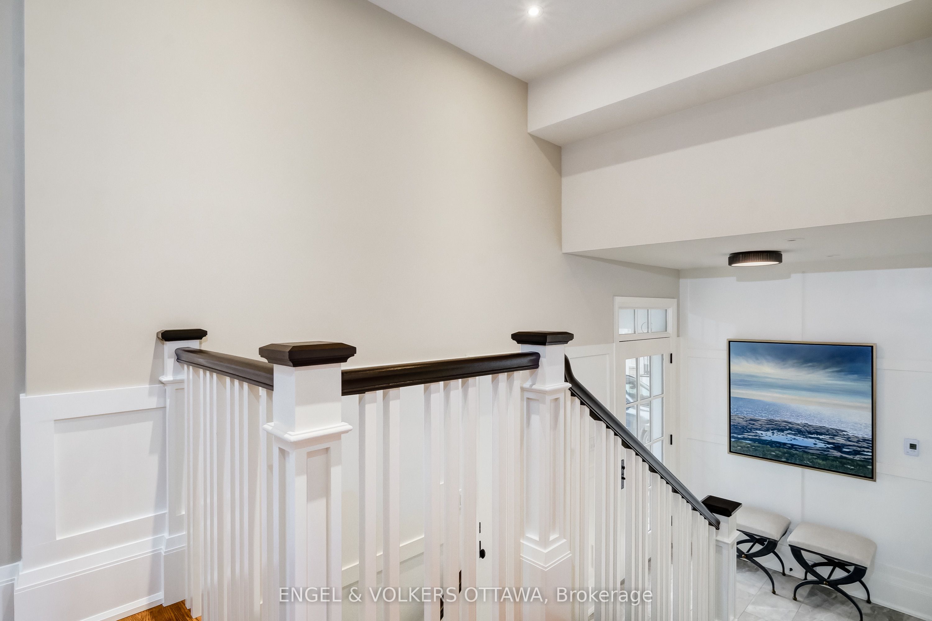 5651 Herwig Place Property Photo 4