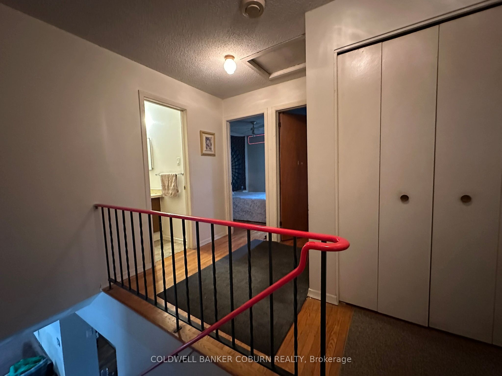 2211 St Laurent Boulevard Property Photo 15