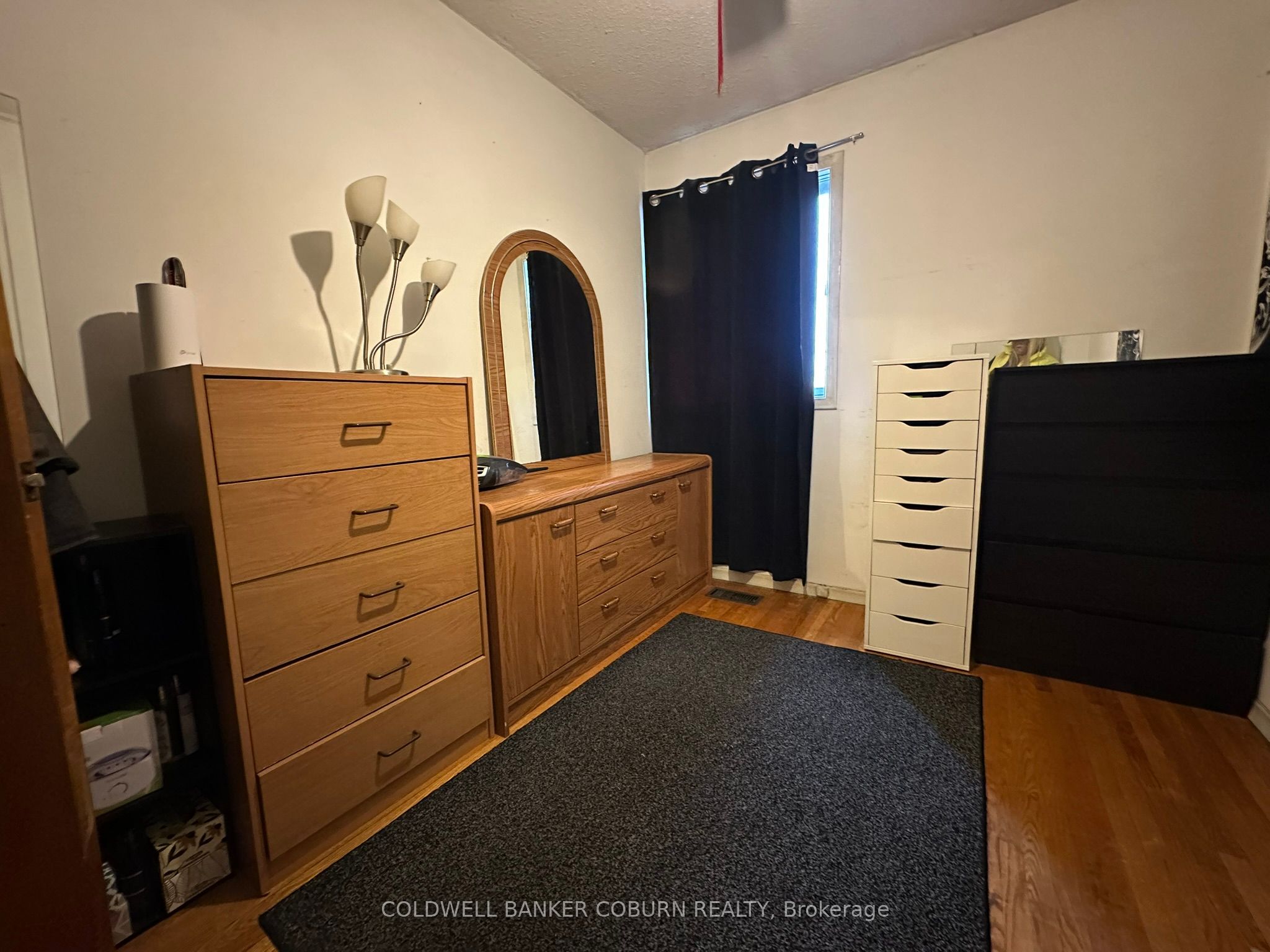 2211 St Laurent Boulevard Property Photo 21