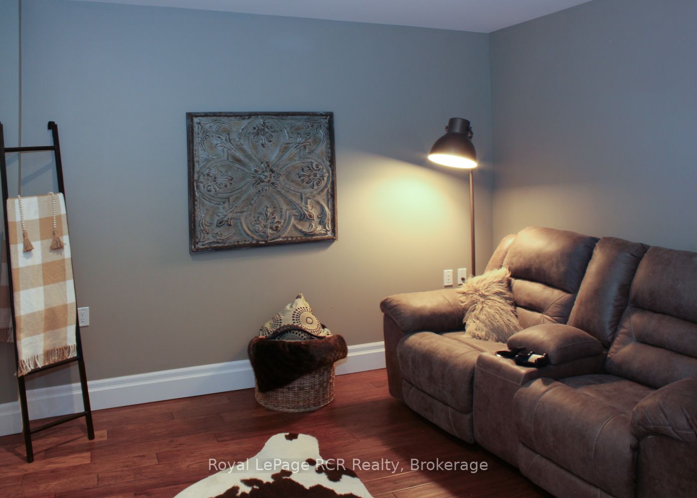 945 3rd Avenue E 311 Property Photo 5