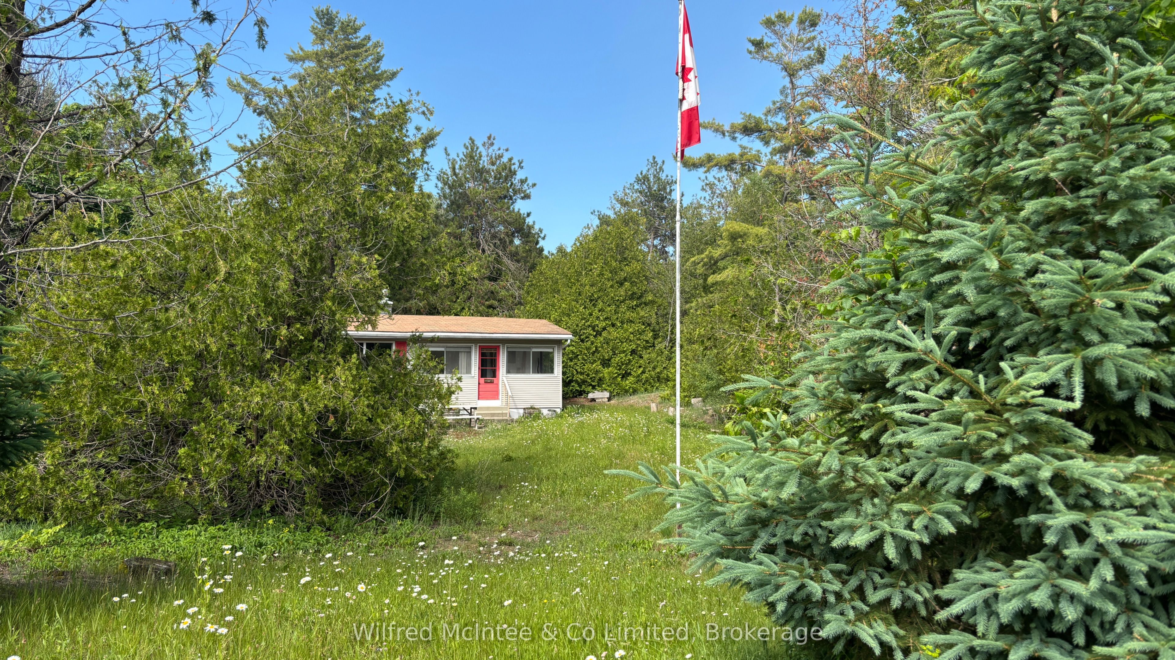 270 Ogimah Road Property Photo 4