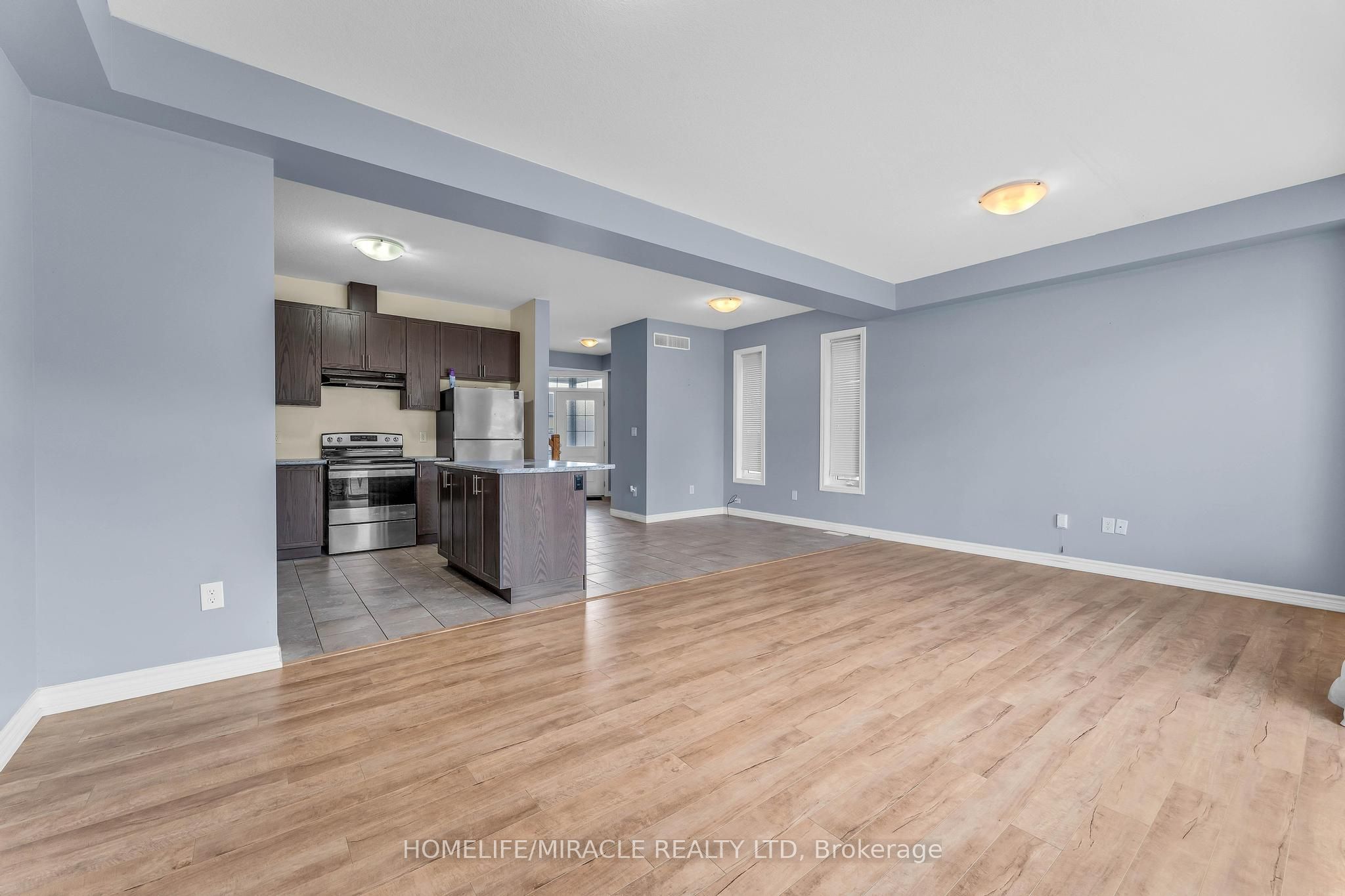 143 Links Crescent Property Photo 11