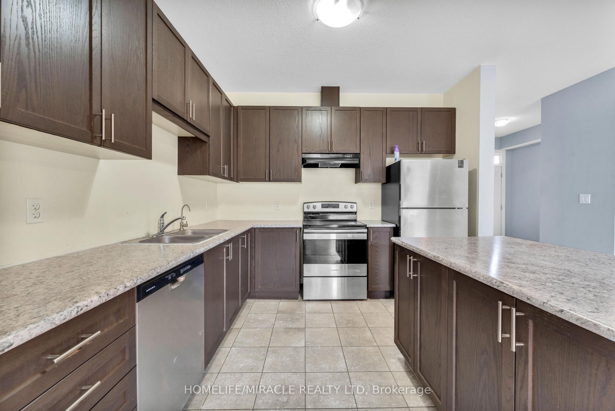 143 Links Crescent Property Photo 15