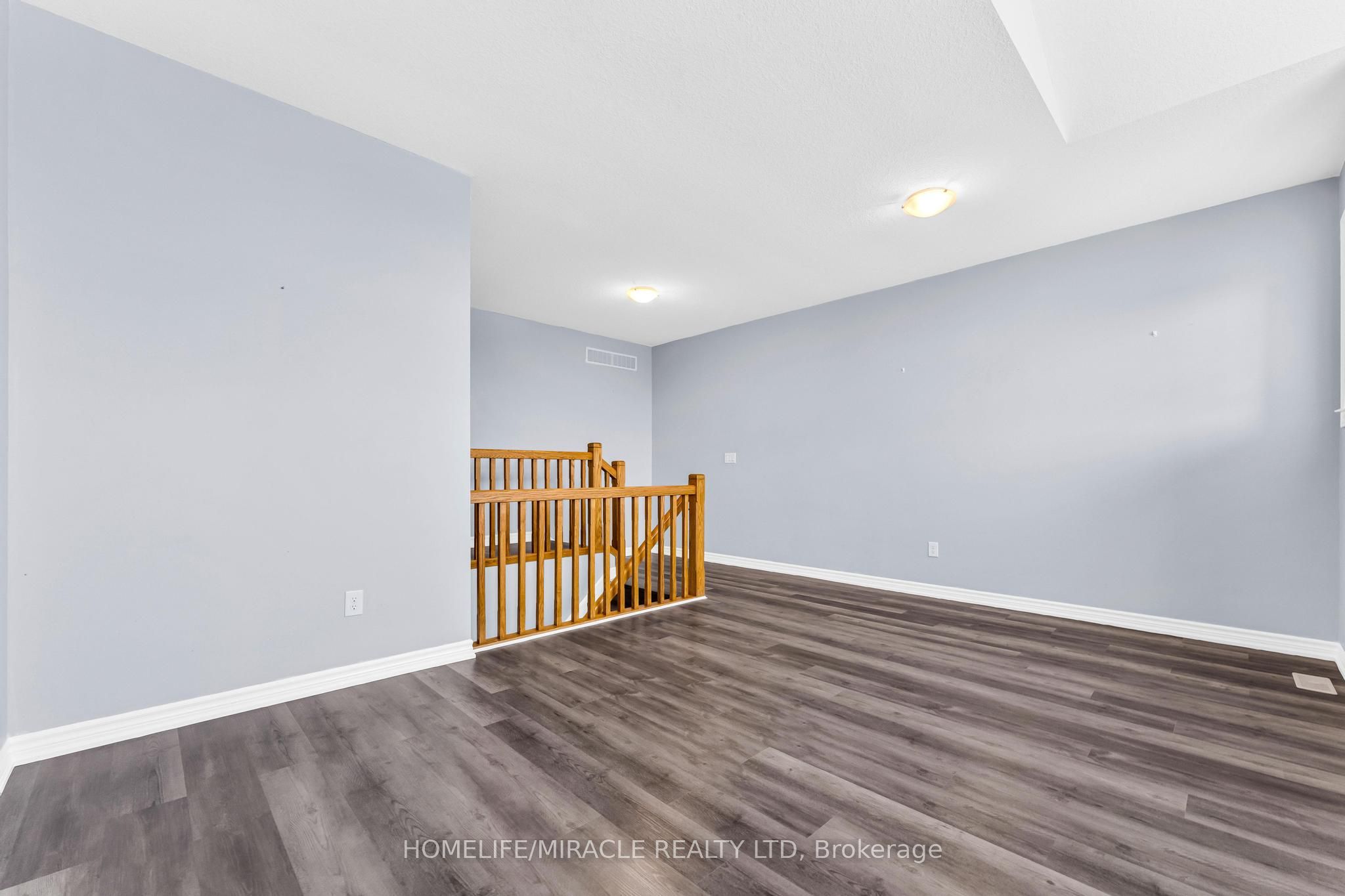 143 Links Crescent Property Photo 19