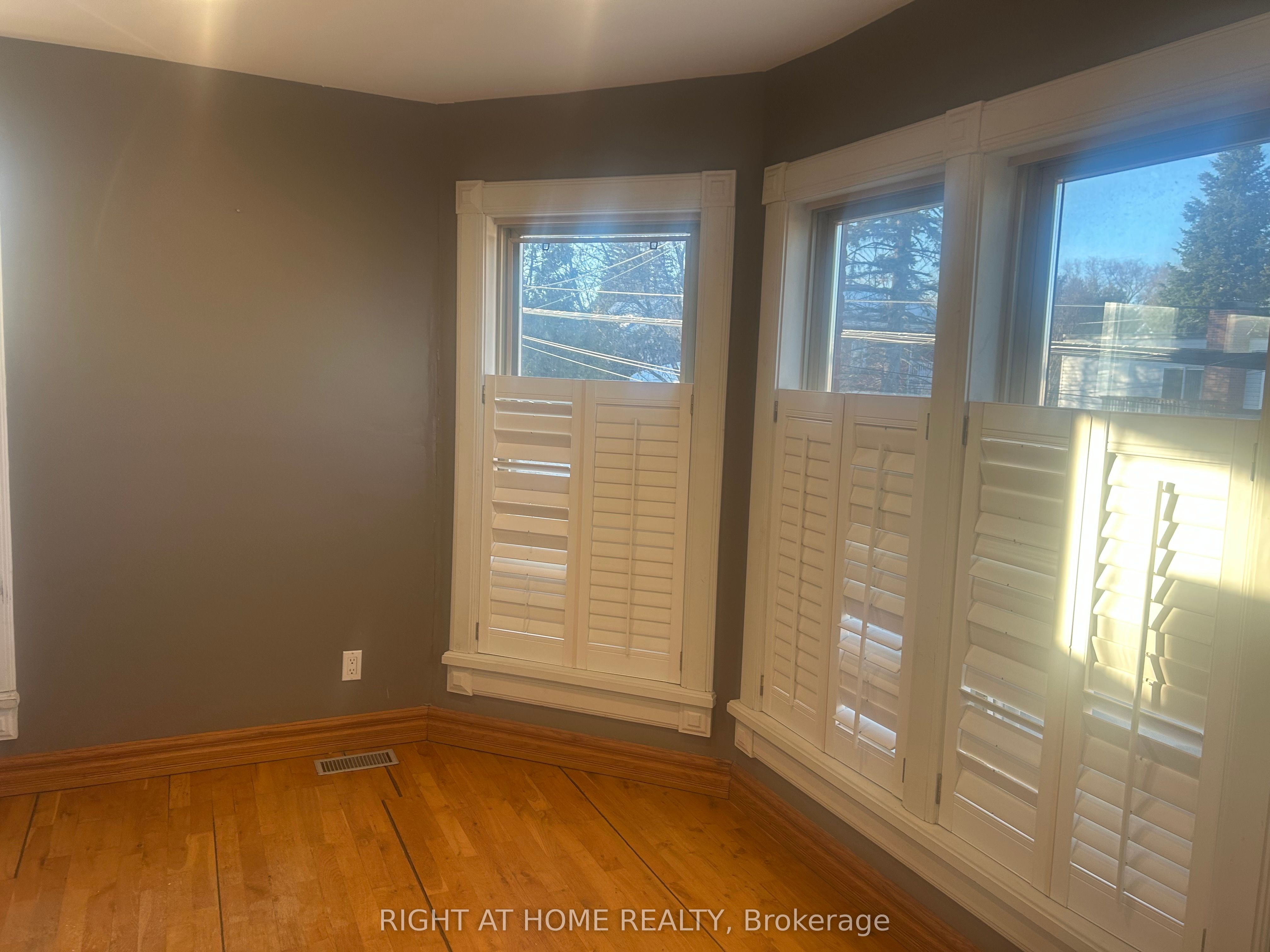 #upper - 9 Ann Street Property Photo