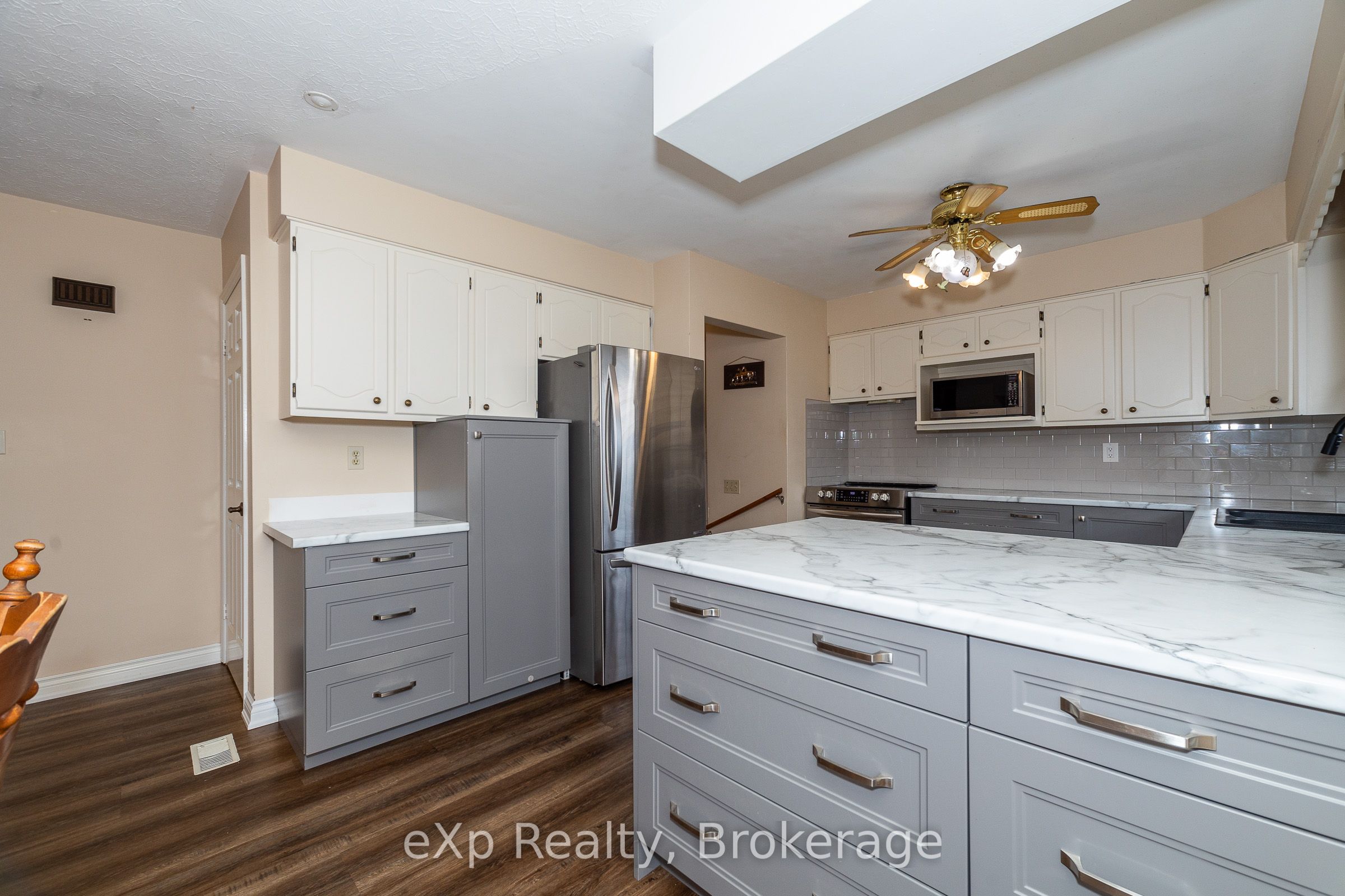 439607 Sydenham-lakeshore Drive Property Photo 8