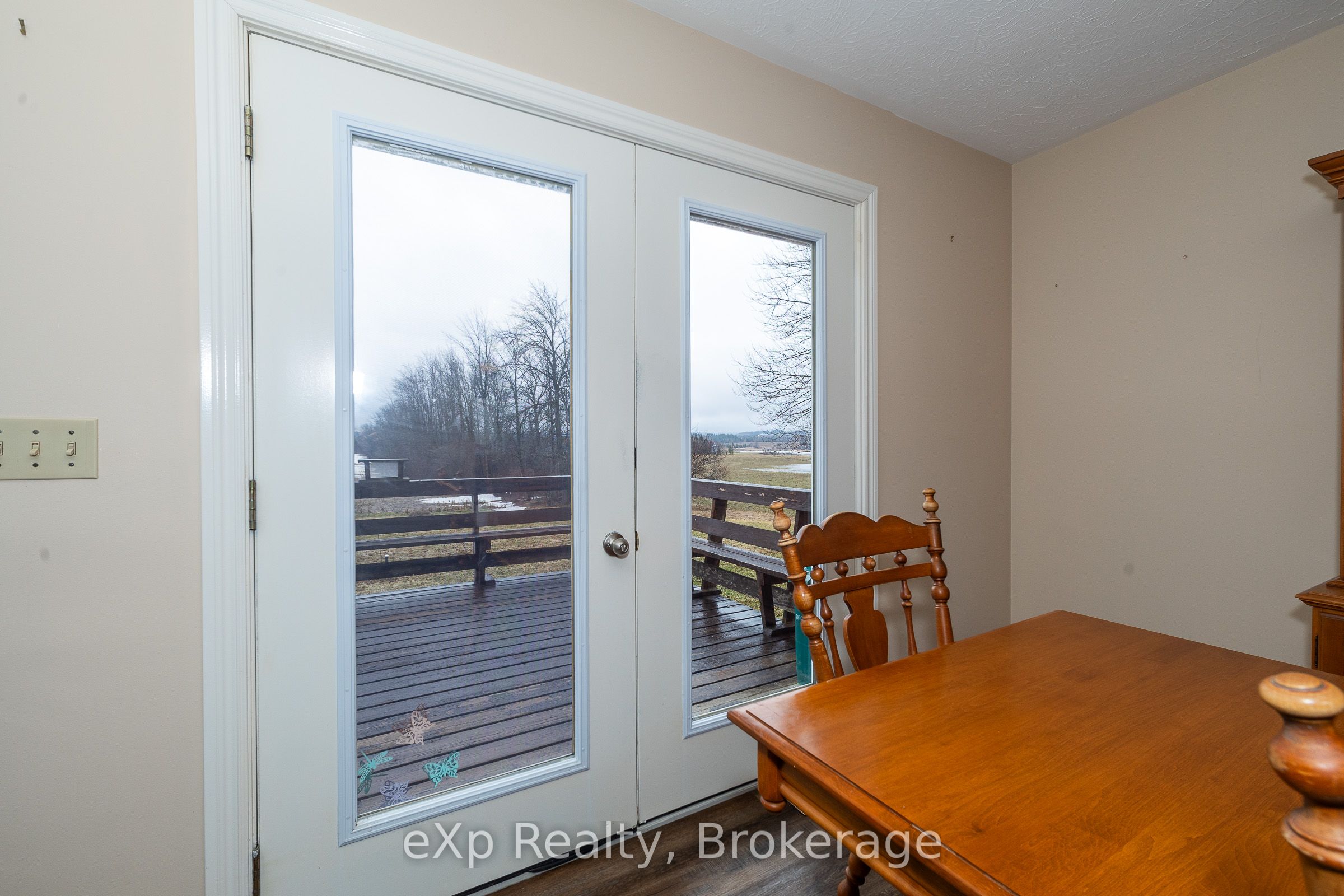 439607 Sydenham-lakeshore Drive Property Photo 11