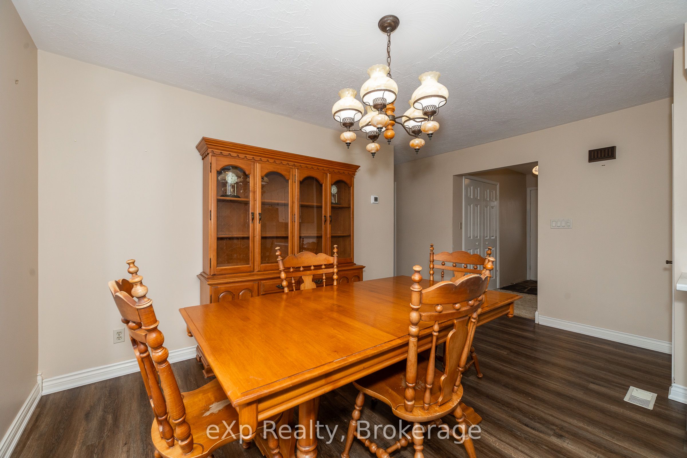 439607 Sydenham-lakeshore Drive Property Photo 12
