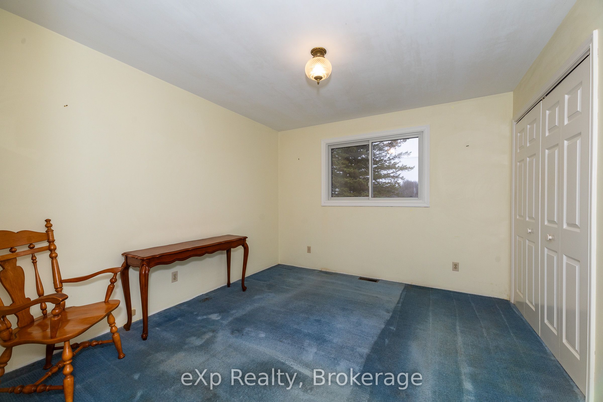 439607 Sydenham-lakeshore Drive Property Photo 17