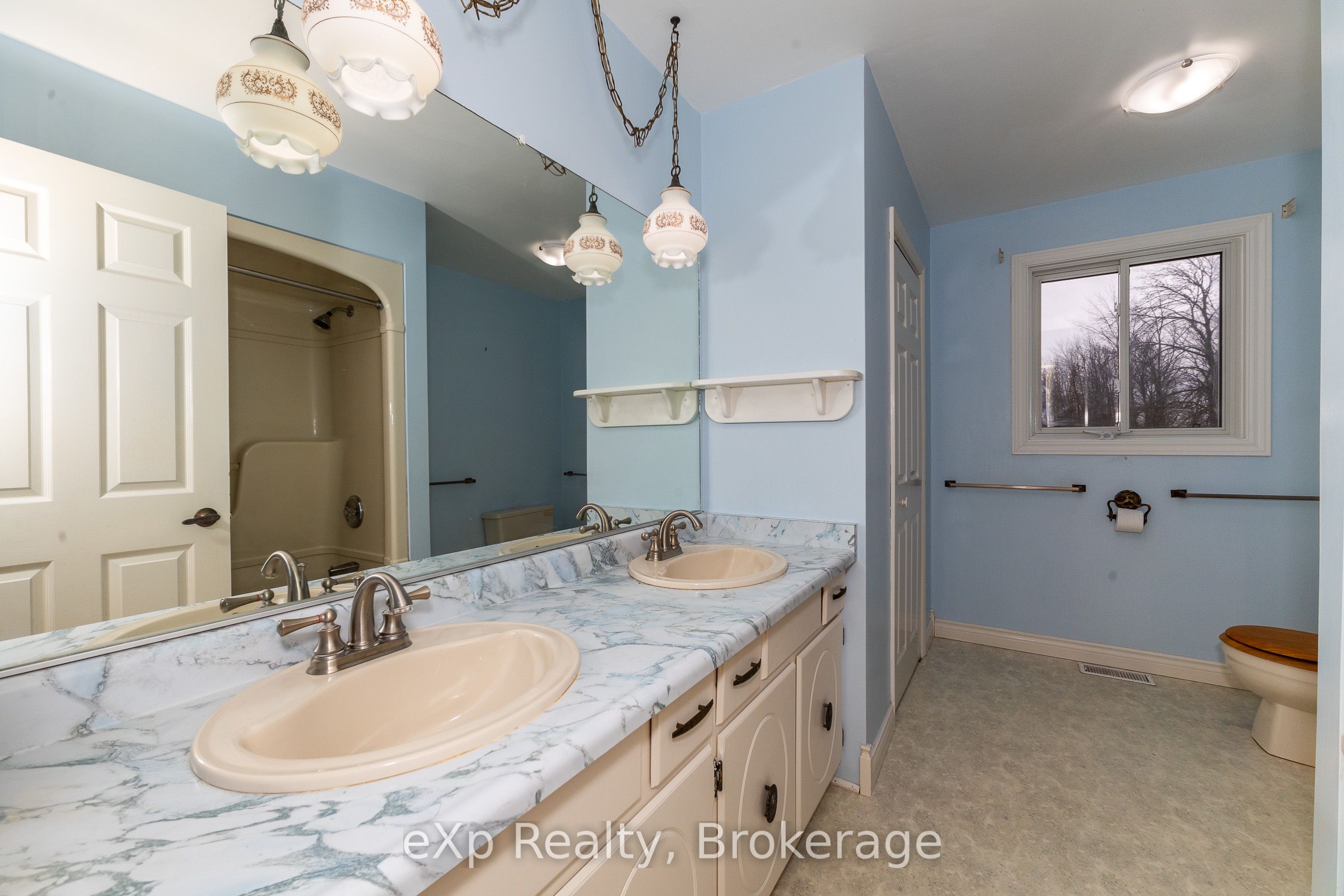 439607 Sydenham-lakeshore Drive Property Photo 18