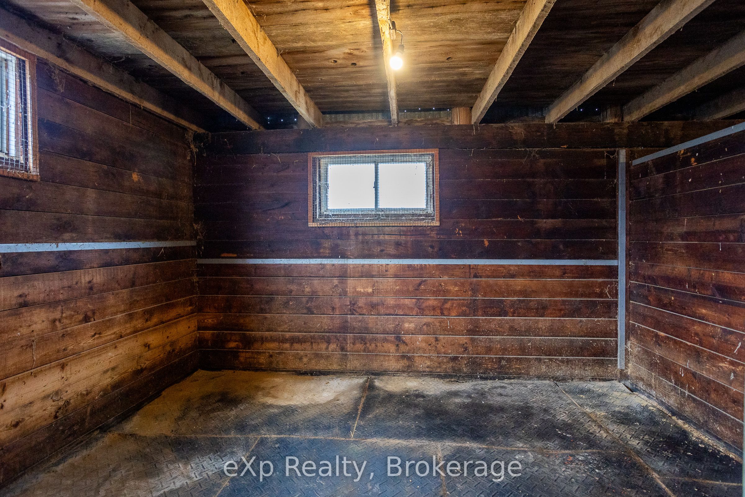 439607 Sydenham-lakeshore Drive Property Photo 37