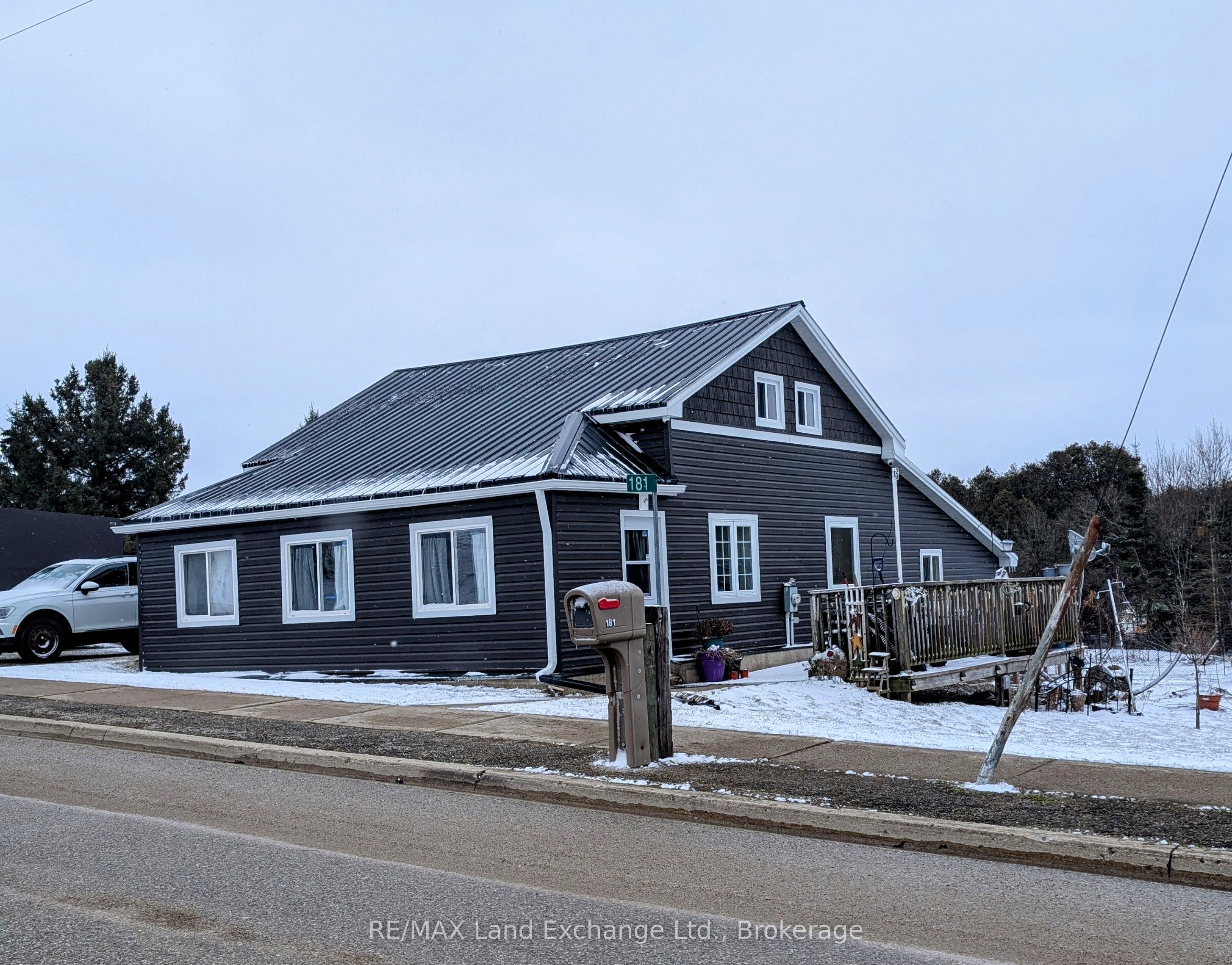 181 Council Rd Property Photo