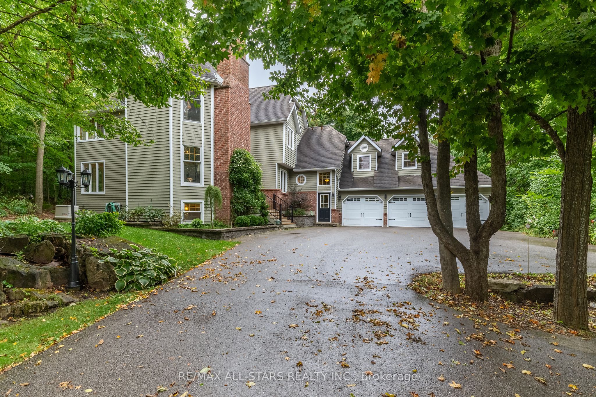 11 Aneva Court Property Photo