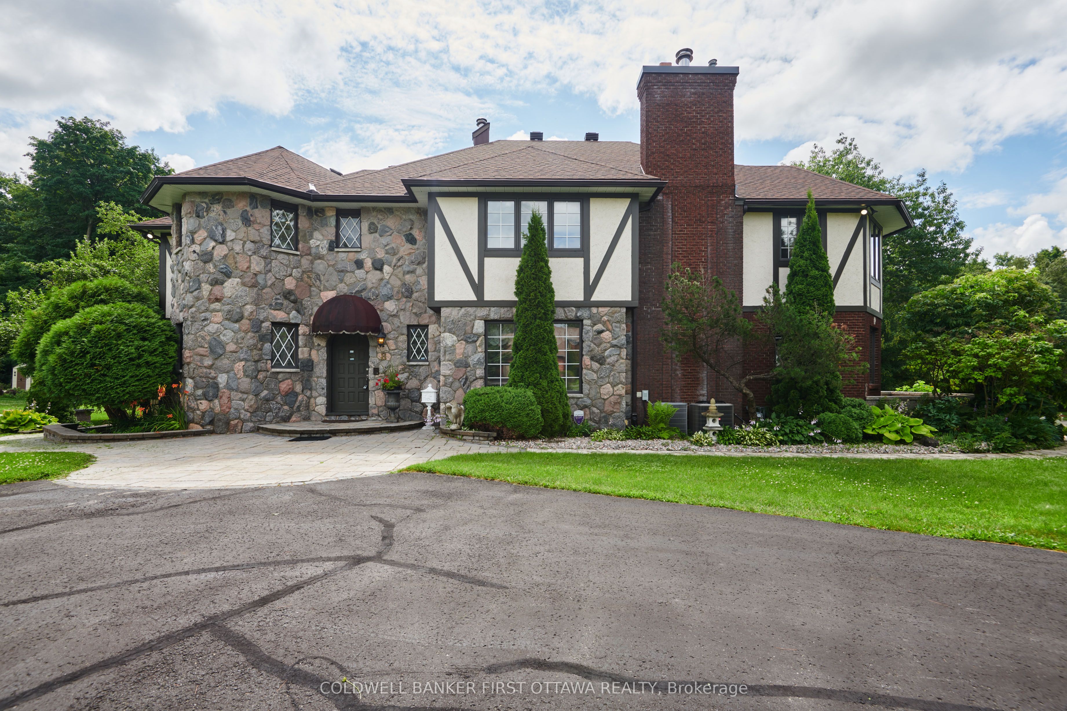 8 Woodsia Avenue Property Photo