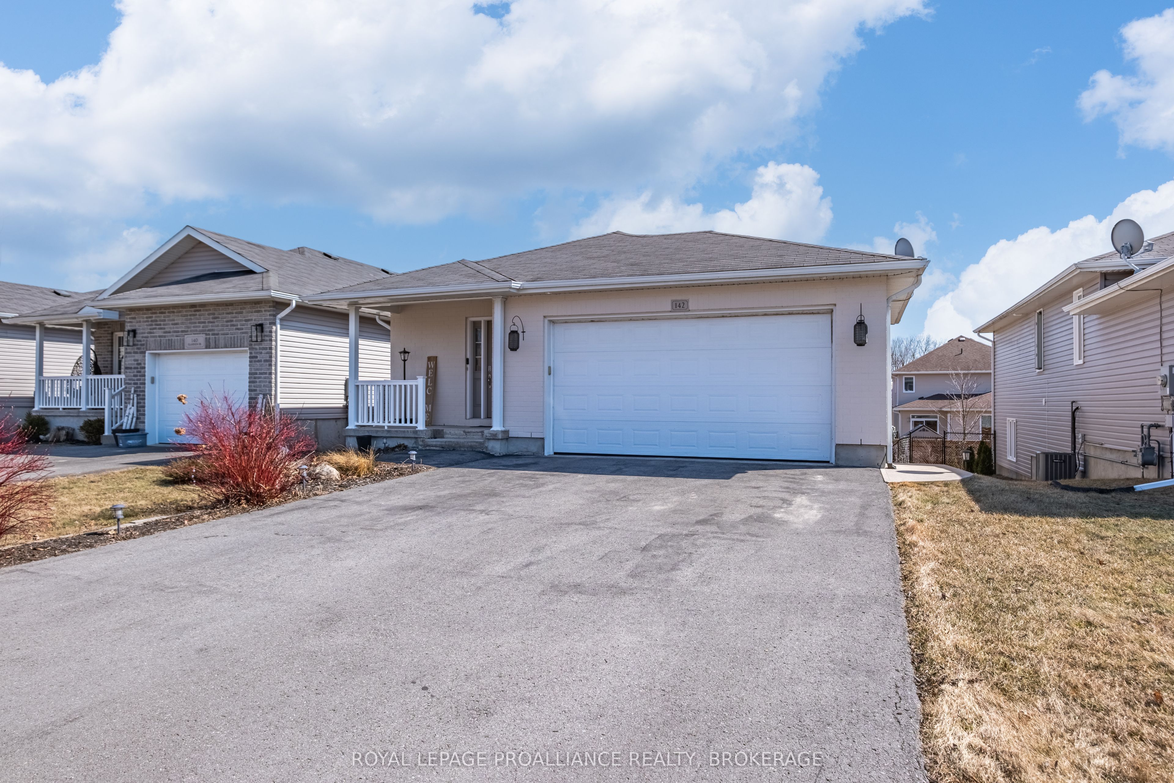 142 Islandview Drive Property Photo