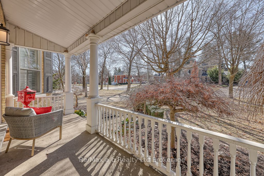 383 Ingersoll Avenue Property Photo 3