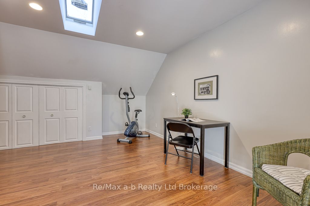 383 Ingersoll Avenue Property Photo 35