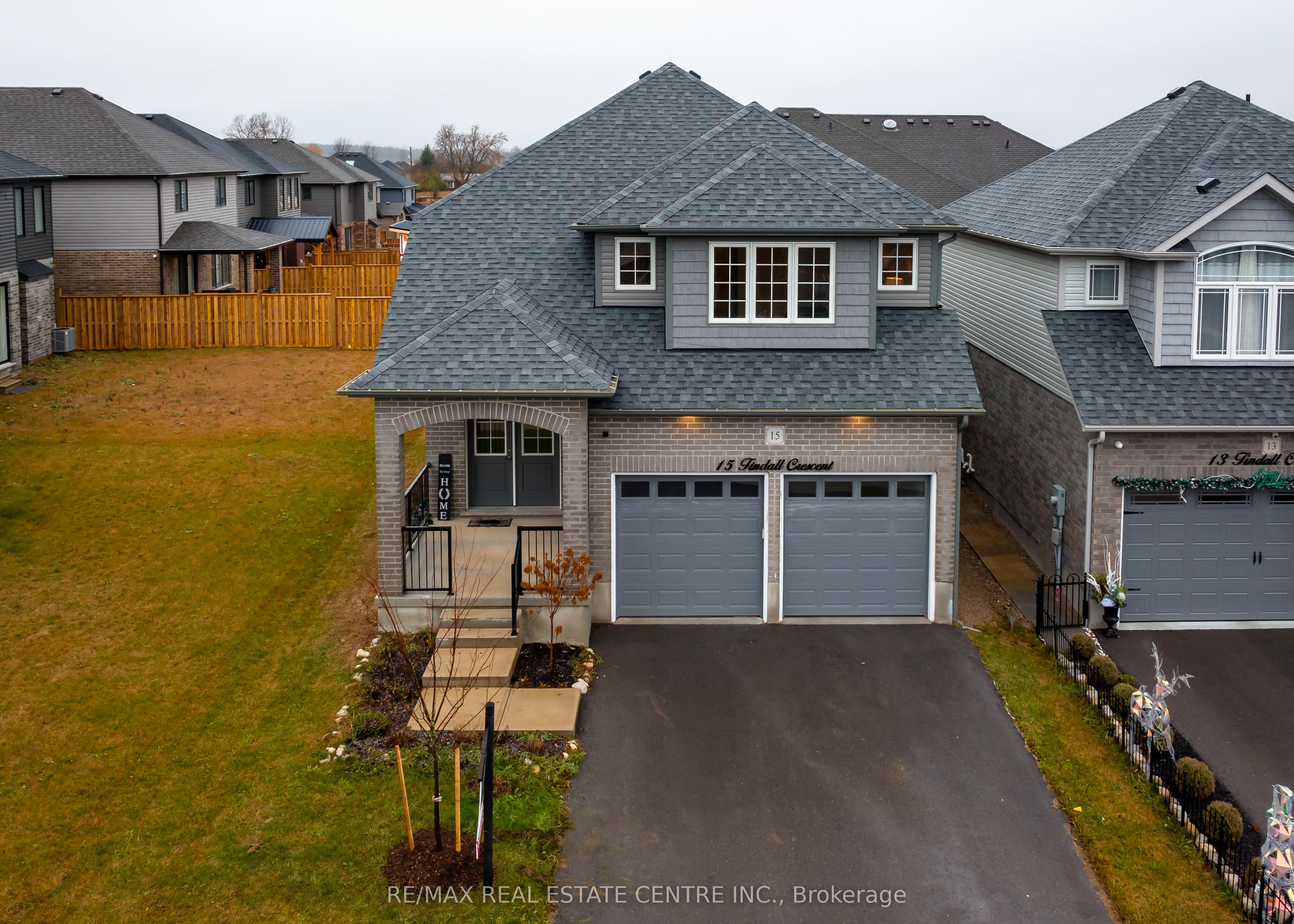 15 Tindall Crescent Property Photo