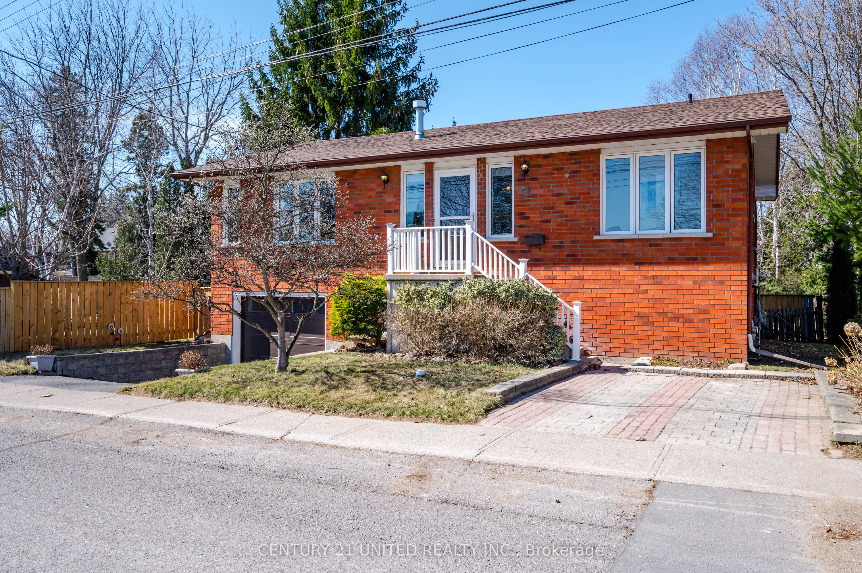 62 Young St Property Photo