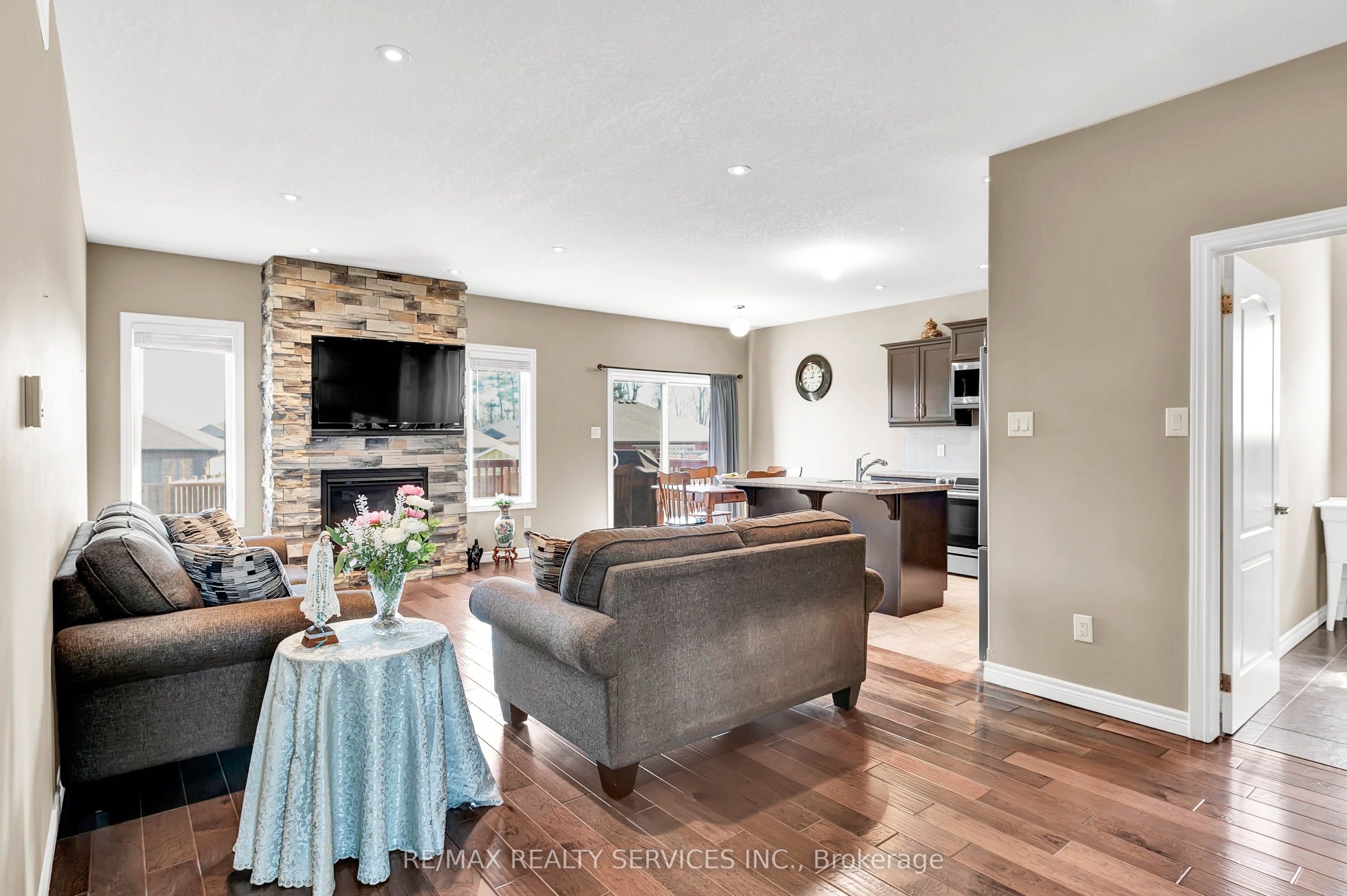 7 Cavendish Court Property Photo 6