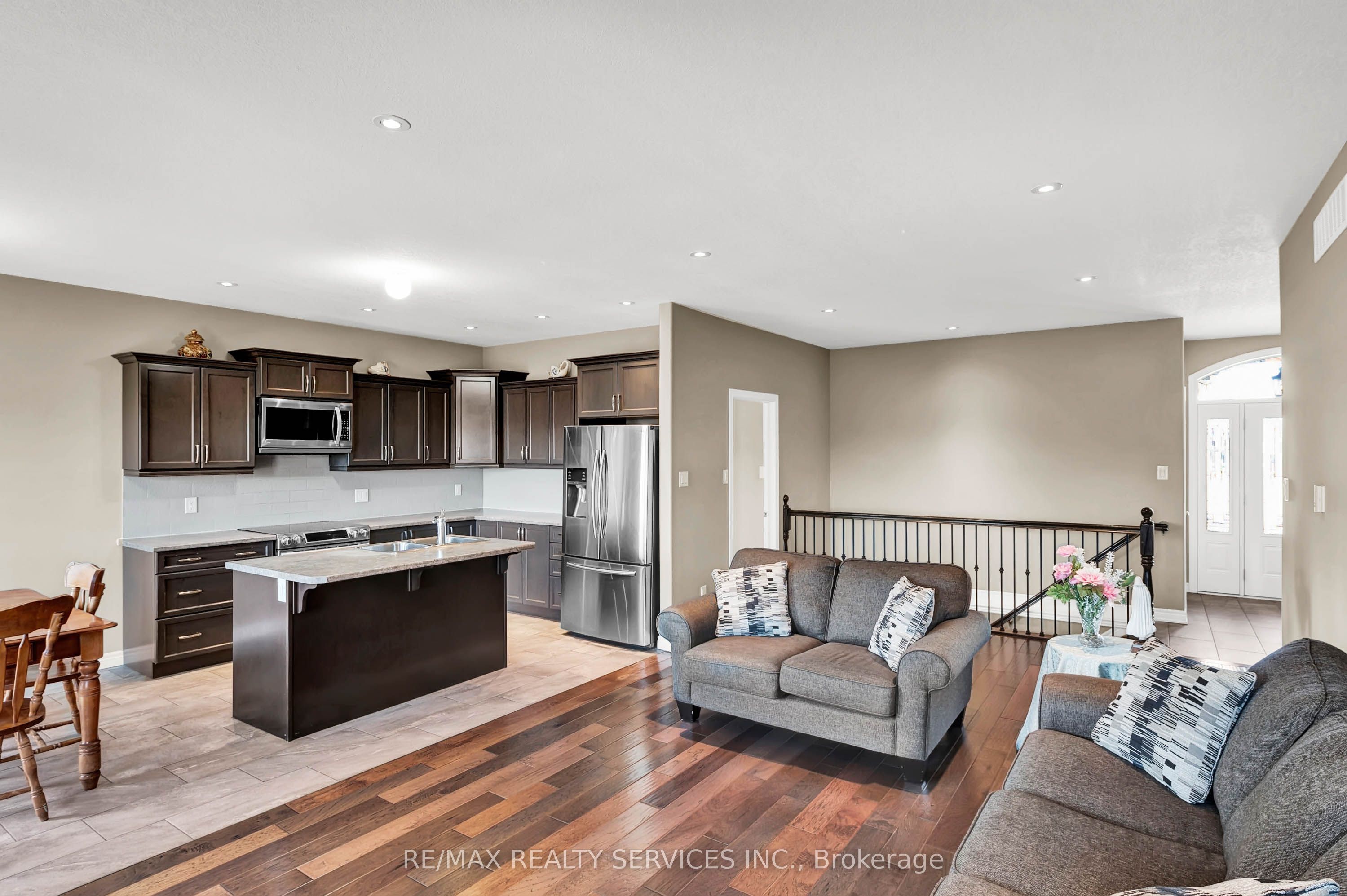 7 Cavendish Court Property Photo 7