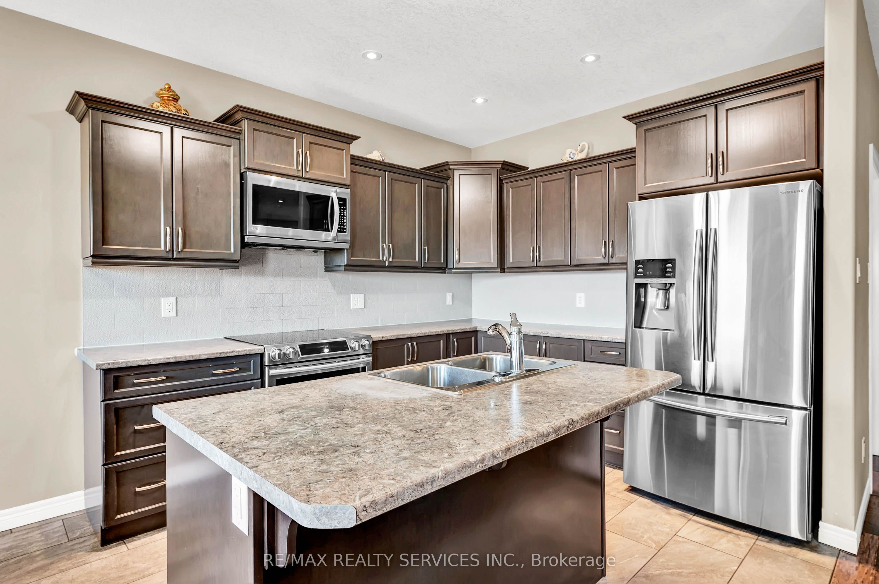 7 Cavendish Court Property Photo 12