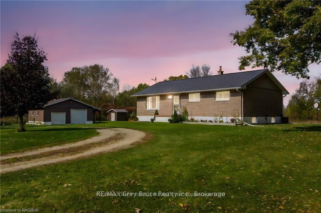 362511 Lindenwood Road Property Photo