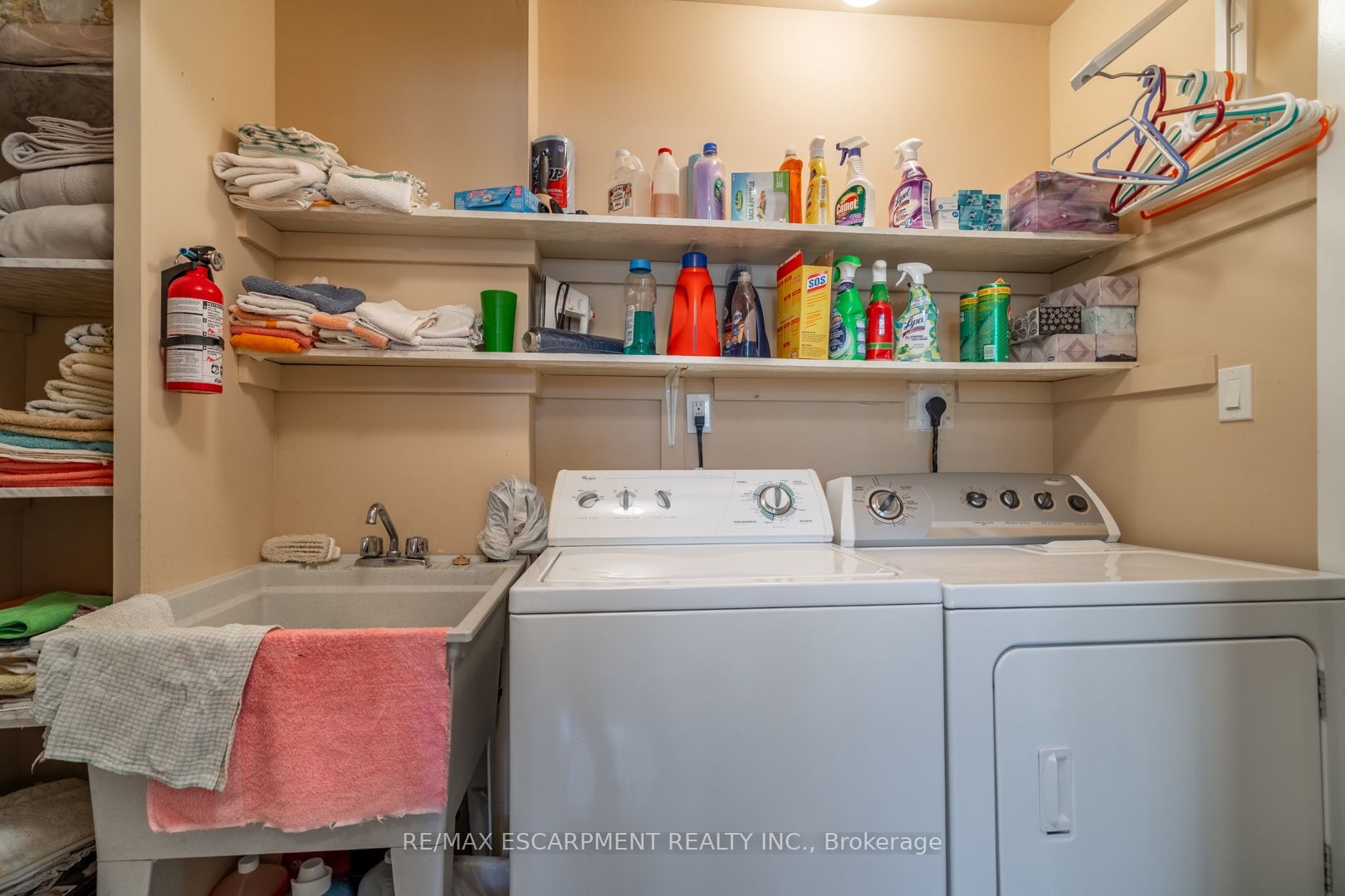 81 Hamilton Street N Property Photo 36