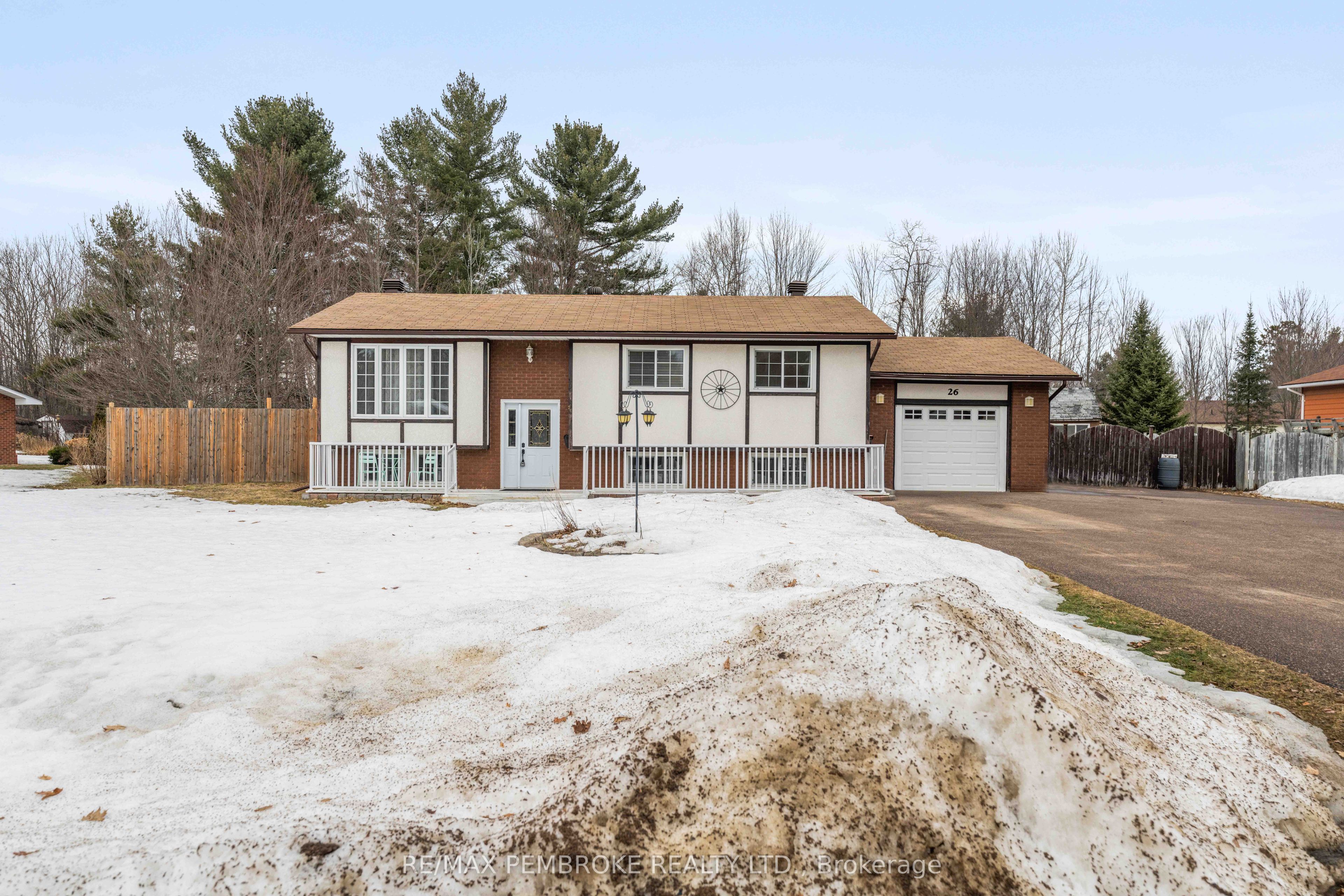 26 Mueller Crescent Property Photo