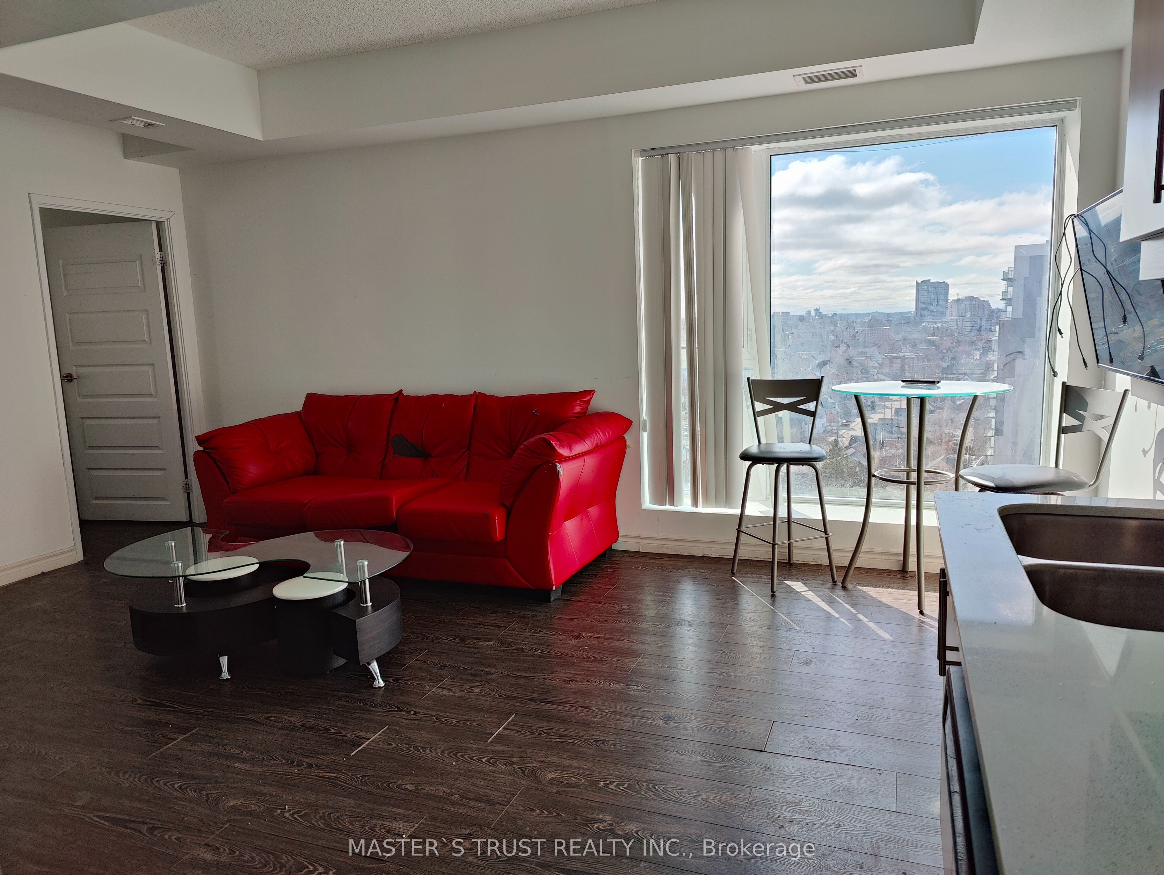 158 King Street 1208 Property Photo 1