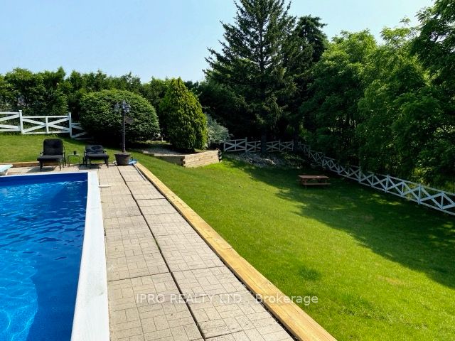 90 Mountain Avenue N Property Photo 3