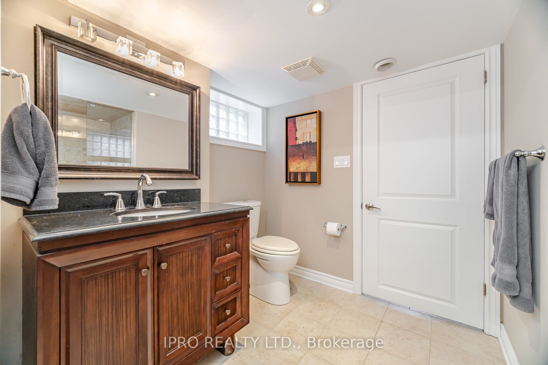 90 Mountain Avenue N Property Photo 22